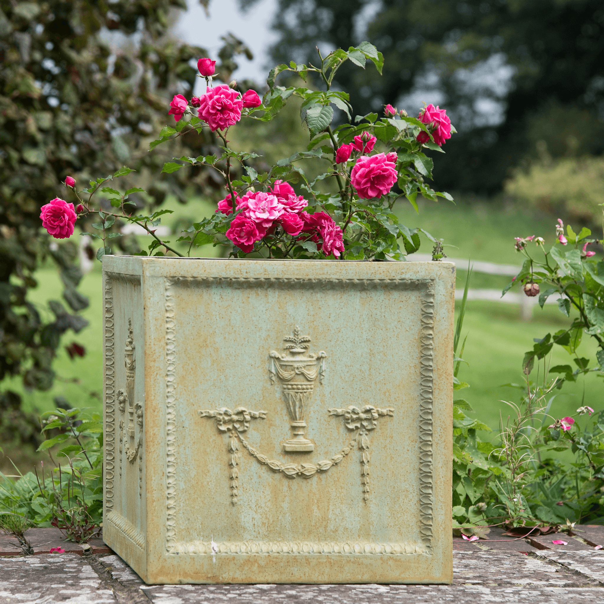 Adam Square Outdoor Garden Planter - Durable Modern Flower Pot for Patio, Balcony & Backyard Decor - Perfect for Plants, Herbs & Succulents