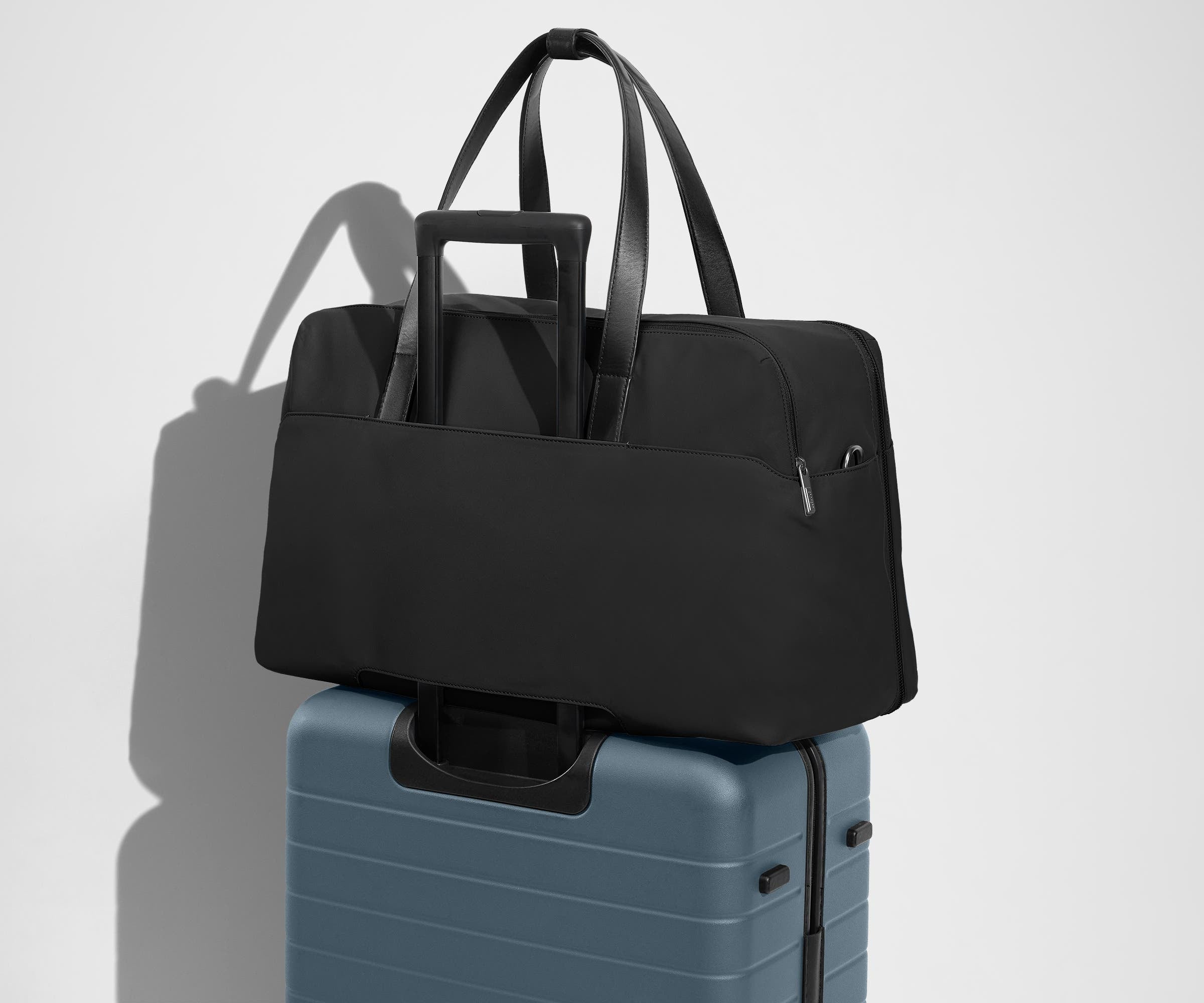 The Weekender Duffle Bag in Jet Black - Perfect for Travel, Gym & Weekend Getaways