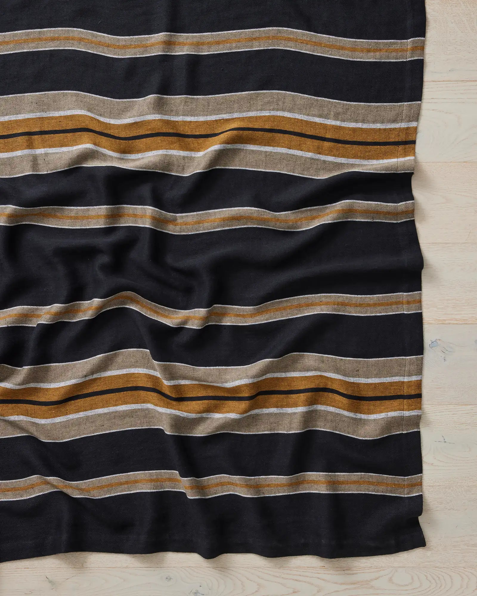 Franco Linen Throw Blanket - Soft & Breathable Lightweight Bedspread for Sofa, Bed, or Outdoor Use - Perfect for Cozy Evenings, Picnics & Home Decor