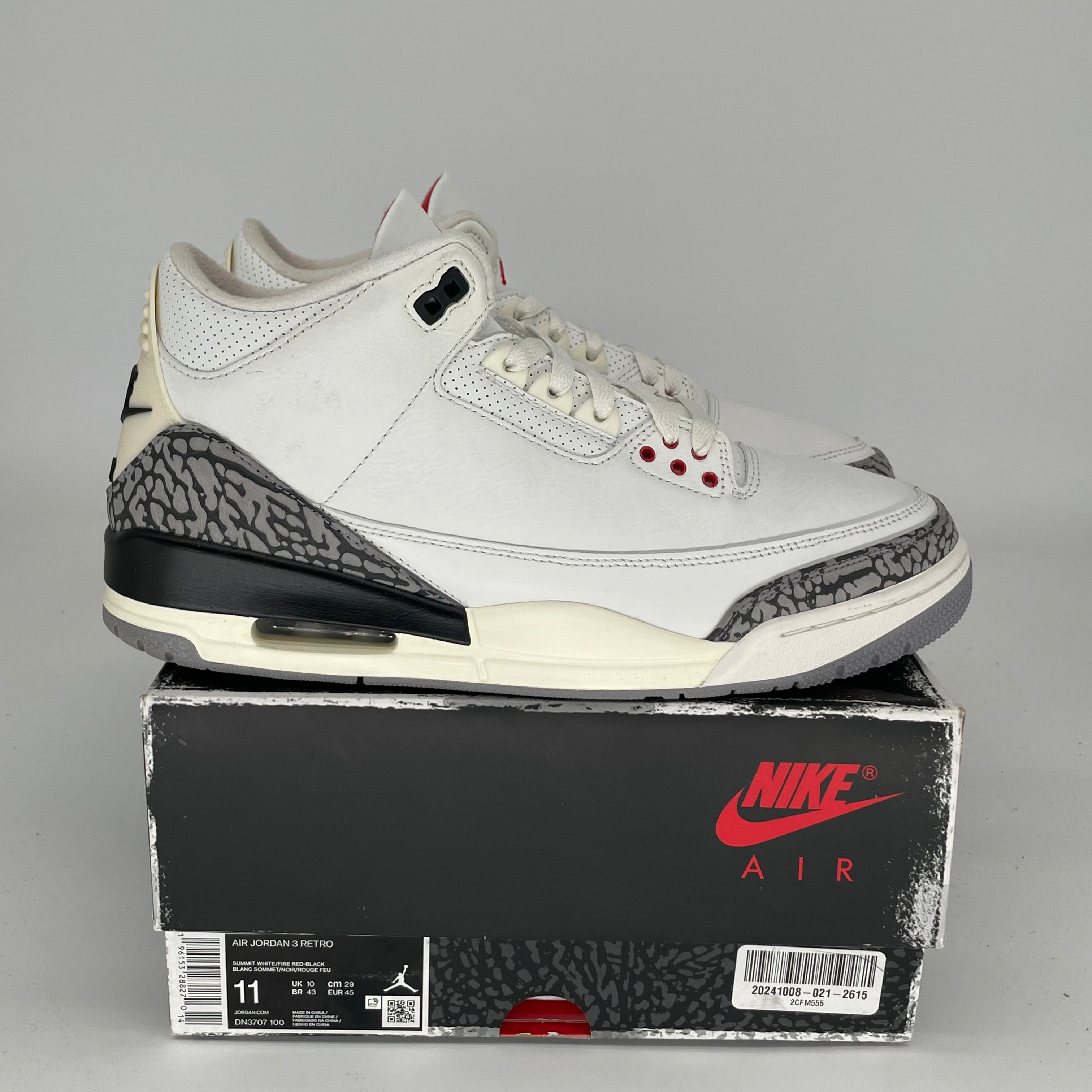 **Air Jordan 3 White Cement Reimagined - Men's Size 11 (DN3707-100) - Authentic Retro Sneakers for Basketball & Streetwear**    **使用场景:** Perfect for basketball games, casual streetwear, sneaker collections, and retro fashion styling.