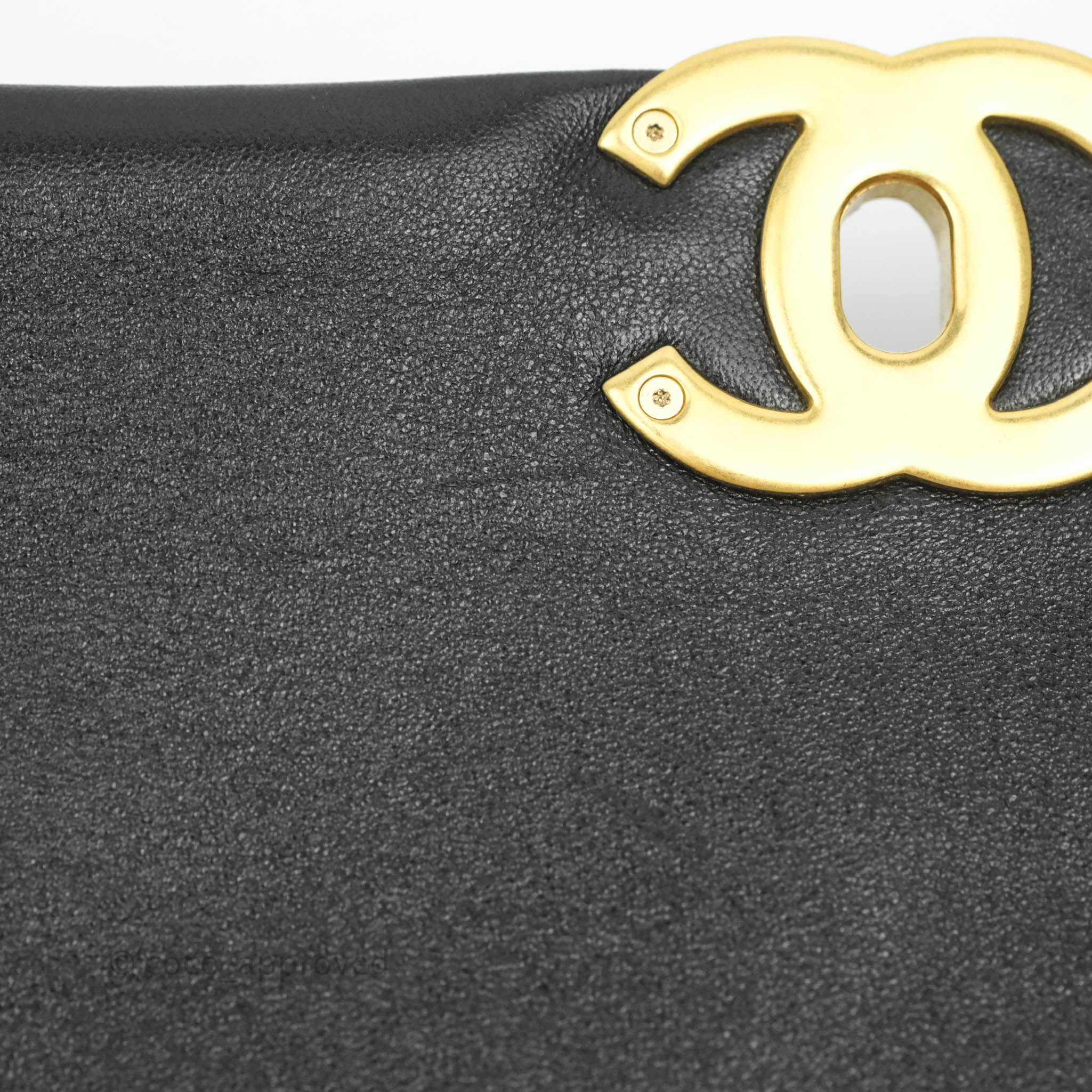 Chanel 19 Medium Flap Bag in Black Goatskin Leather with Mixed Hardware - Perfect for Everyday Luxury & Special Occasions