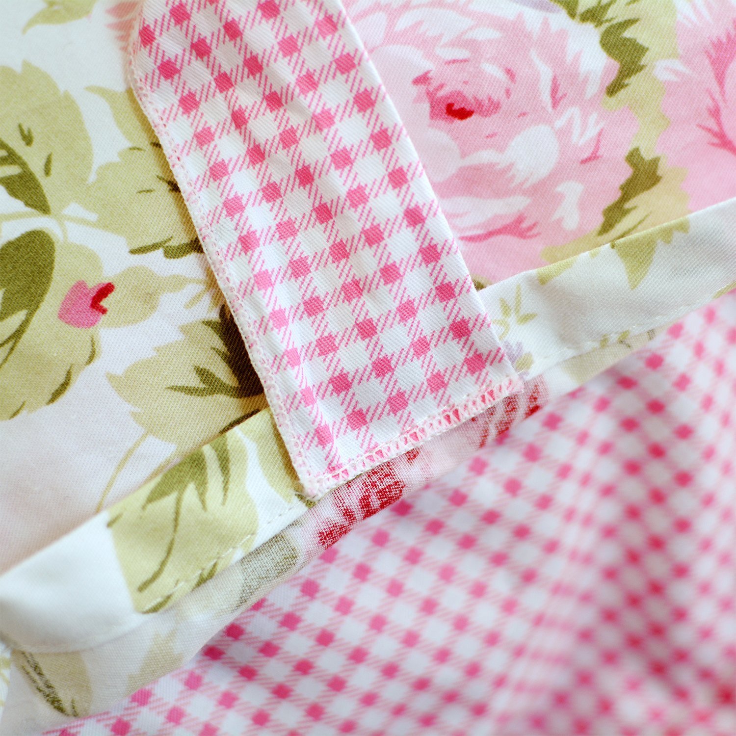 FADFAY 100% Cotton 4-Piece Queen Size Bed Sheet Set - Soft Breathable Rose Floral Printed Bedding for Comfortable Sleep | Perfect for Master Bedroom, Guest Room & Dorm