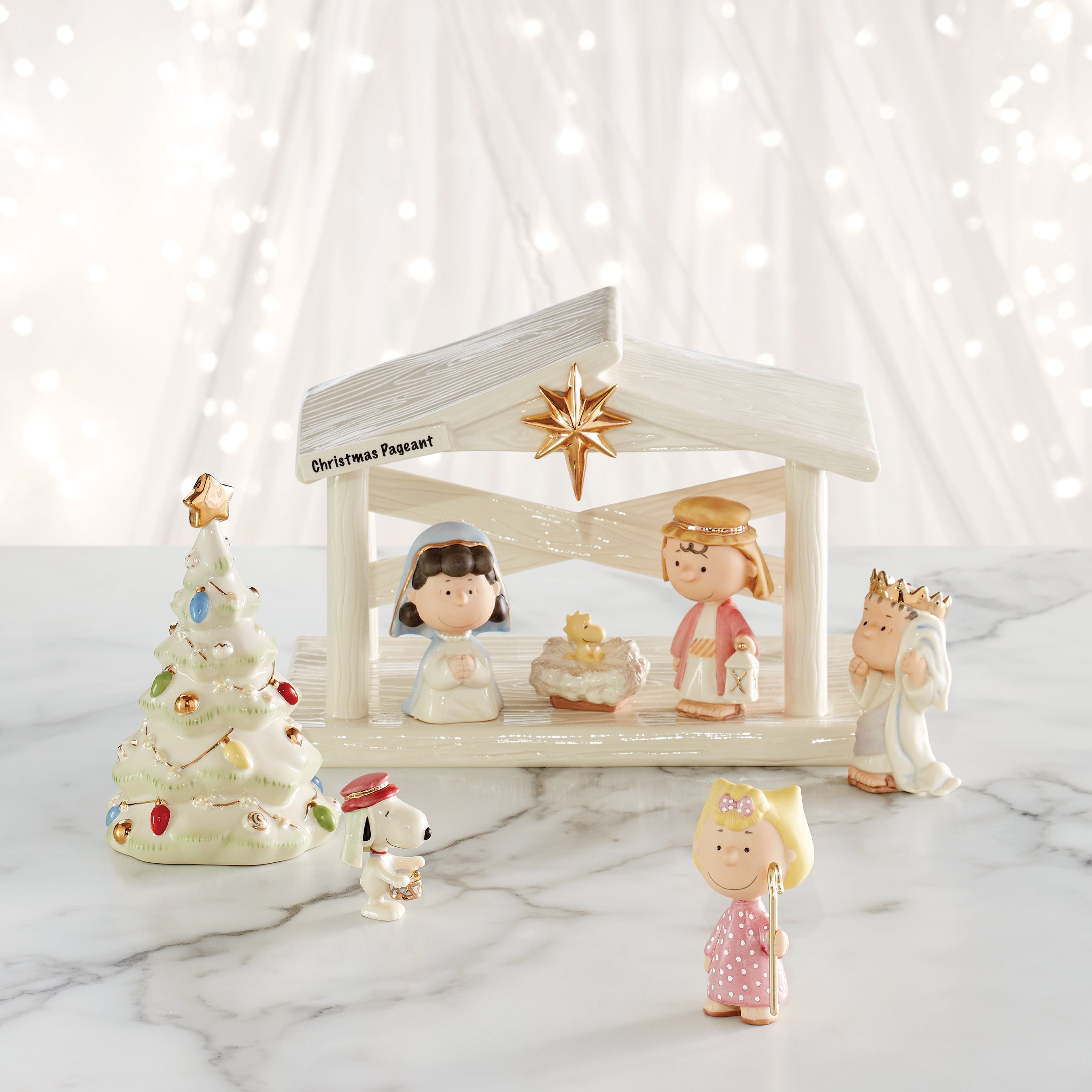 Peanuts Christmas Pageant Figurines Set of 7 - Charlie Brown Holiday Decorations for Home, Office & Christmas Tree (Perfect for Holiday Displays & Gifts)