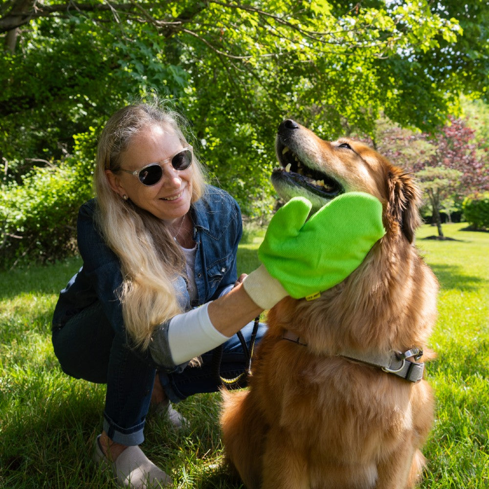 Tick Mitt - Natural Tick Repellent Mitt for Dogs & Cats | Safe & Effective Flea & Tick Control for Pets | Perfect for Outdoor Adventures, Hiking & Camping