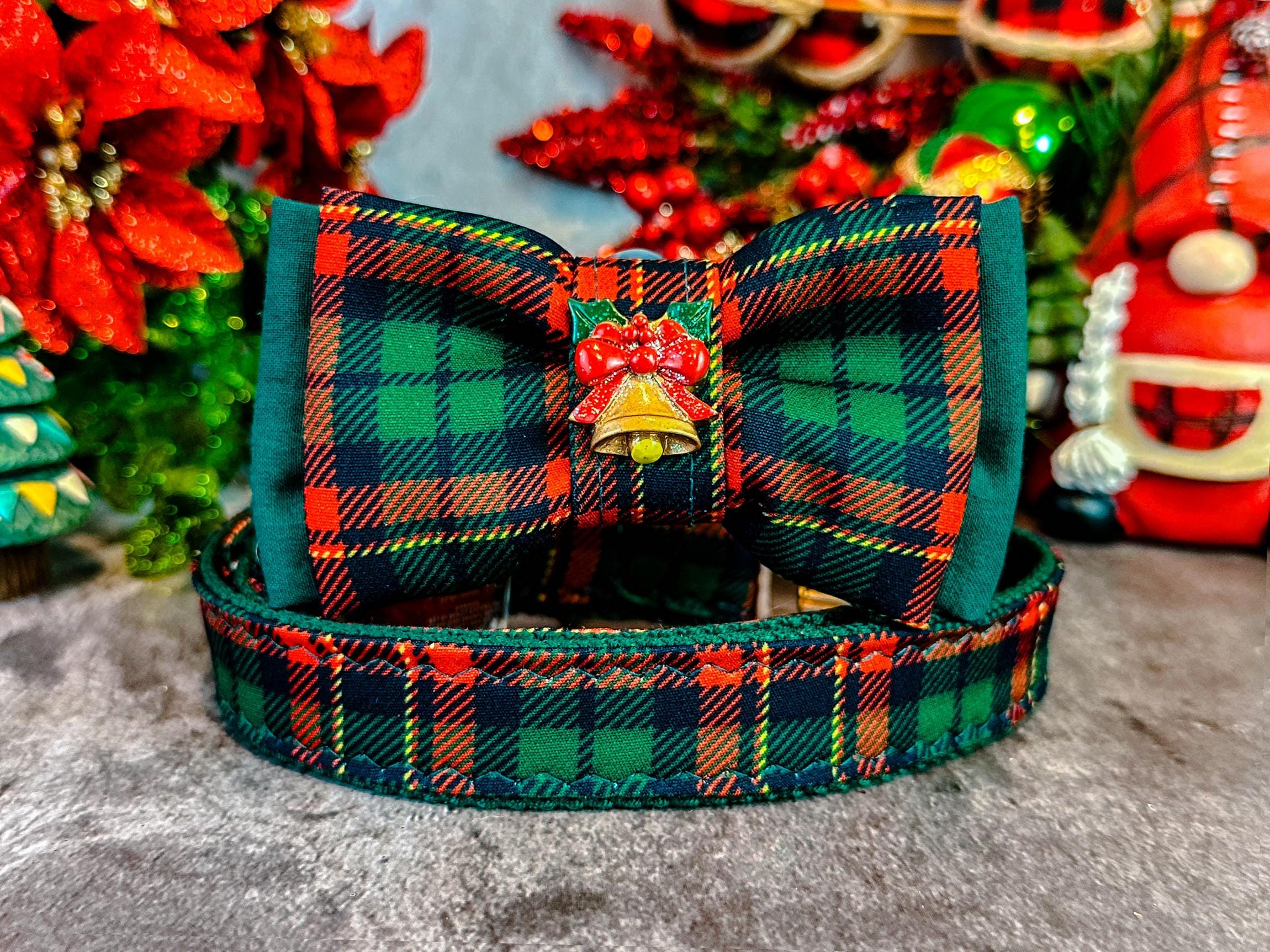Christmas Dog Collar with Bow Tie - Green Tartan Plaid Pet Collar for Small & Medium Dogs - Festive Holiday Pet Accessory for Parties & Photos