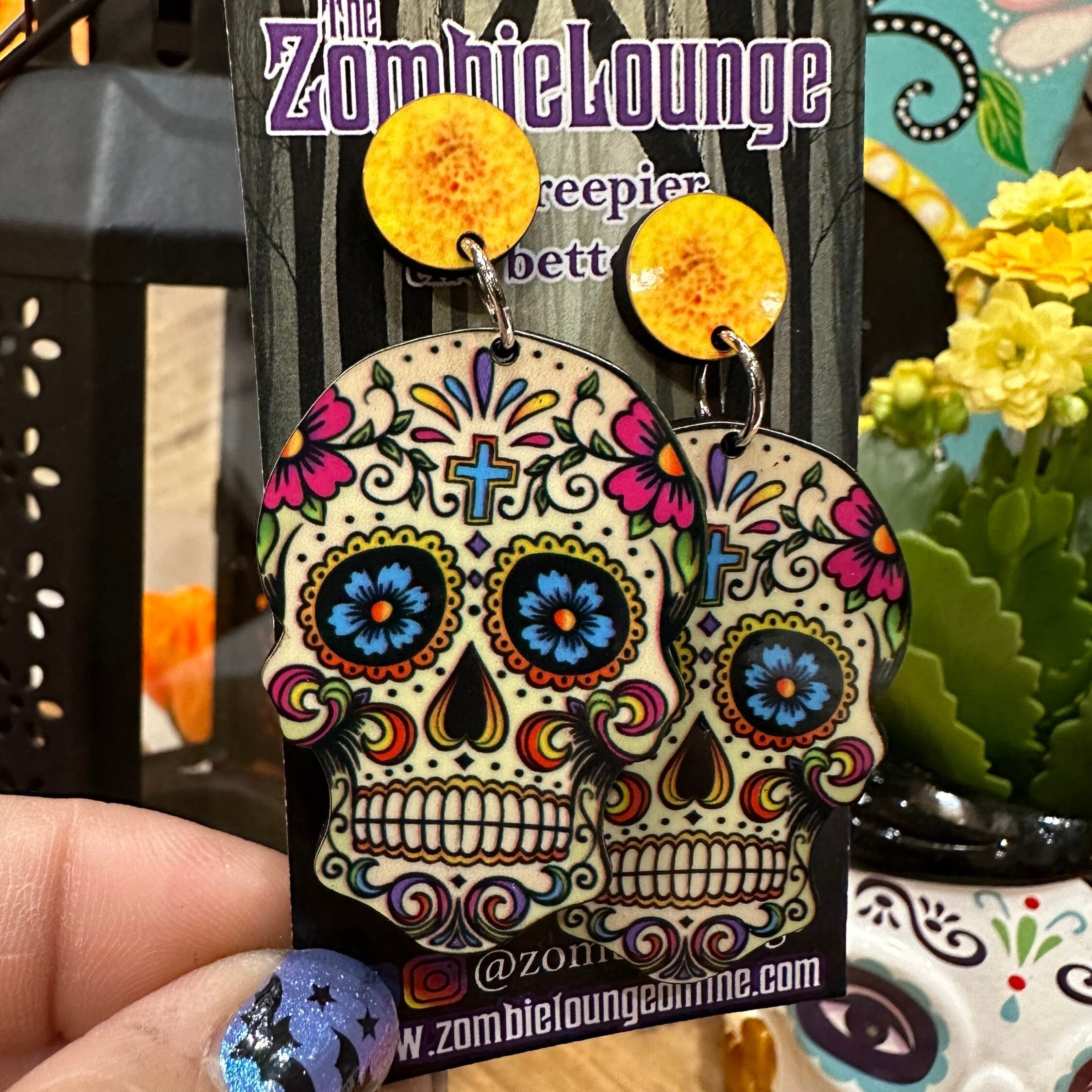 Sugar Skull Earrings for Women - Gothic Day of the Dead Dangle Earrings - Handmade Mexican Style Jewelry for Halloween, Dia de los Muertos, Costume Parties & Festivals