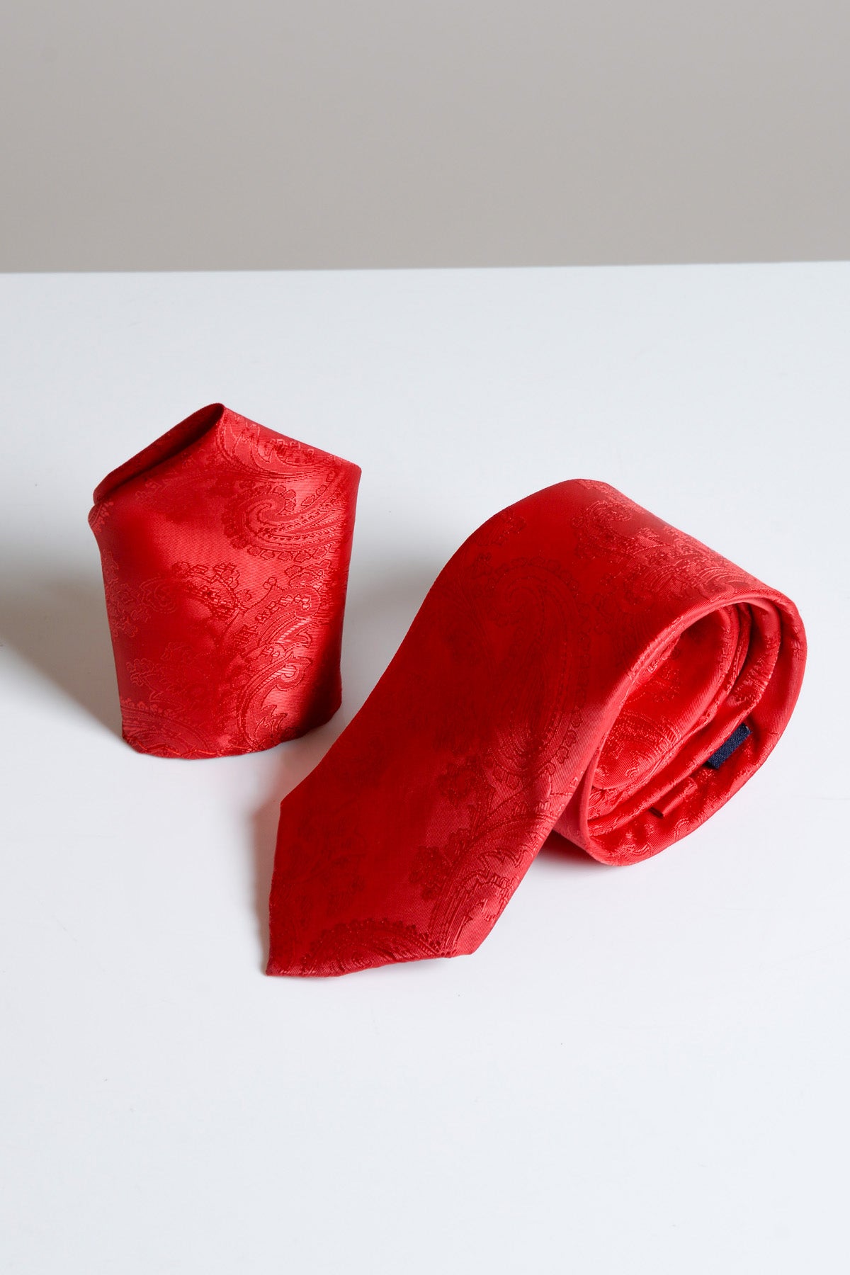 Stylish MD PAISLEY Red Paisley Tie and Pocket Square Set for Men - Perfect for Weddings, Business Meetings & Formal Occasions