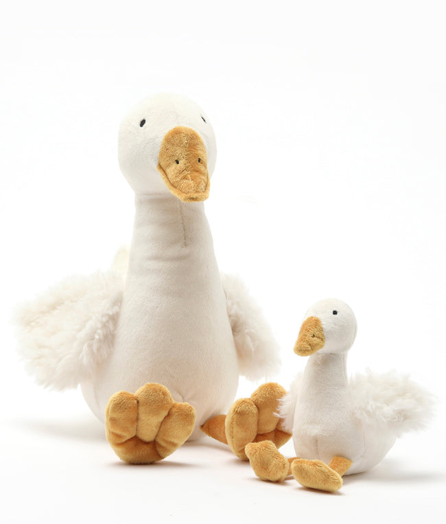Snowy the Goose Plush Toy Set - Adorable Stuffed Animal Gift for Kids & Collectors - Perfect for Nursery Decor, Birthday Presents & Cuddling