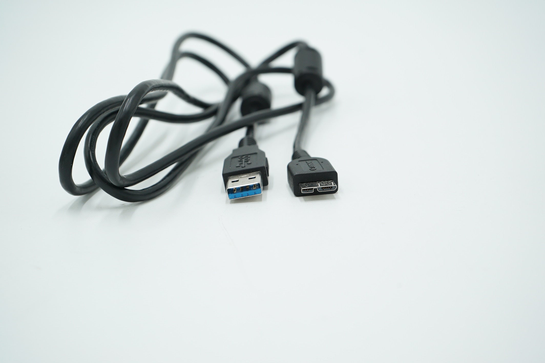 High-Speed USB Data Cable for Smartphones & Tablets - Universal Charging & Sync Cord for iPhone, Android, Samsung - Perfect for Home, Office & Travel Use