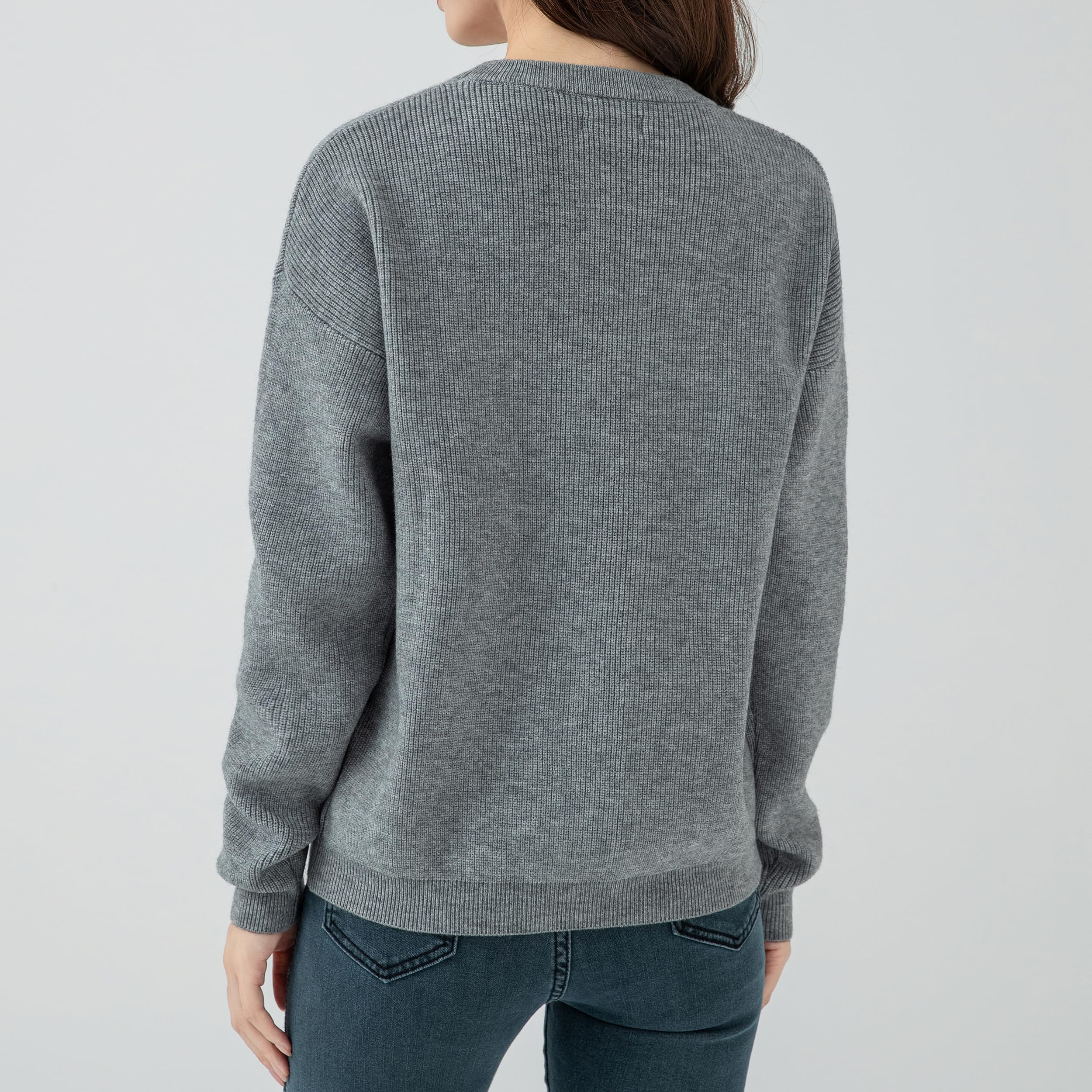 Stylish Women's Casual Pullover Sweaters - Long Sleeve Solid Color Crewneck Warm Tops for Everyday Wear | Perfect for Office, Outings & Cozy Evenings