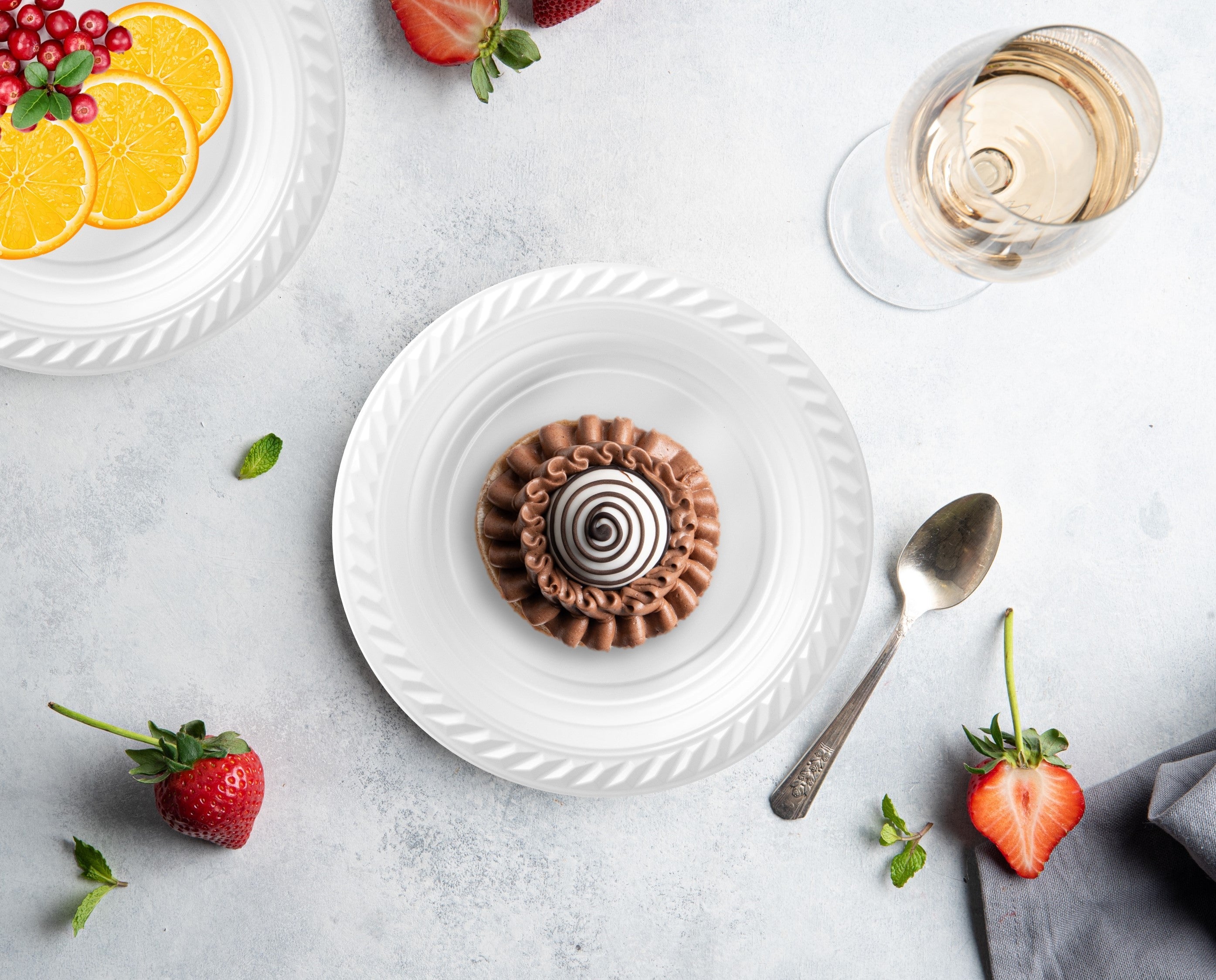 7 Inch White Round Plastic Dinner Plates - Set of 6, Durable & Eco-Friendly Melamine Plates for Everyday Dining, Parties, Picnics & Outdoor Use