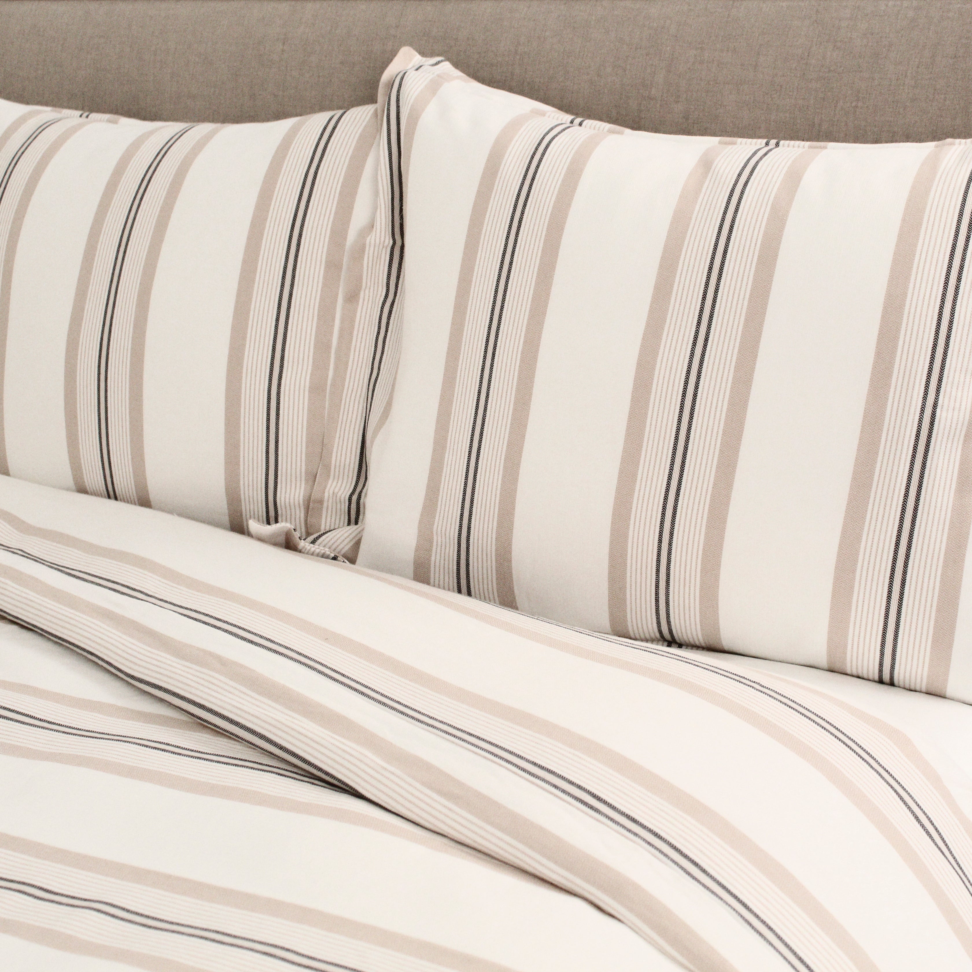 Neo Matelasse & Beach Stripe Duvet Cover Set - Luxury Bedding Collection for Coastal & Modern Home Decor | Perfect for Master Bedroom, Guest Room & Beach House Retreat