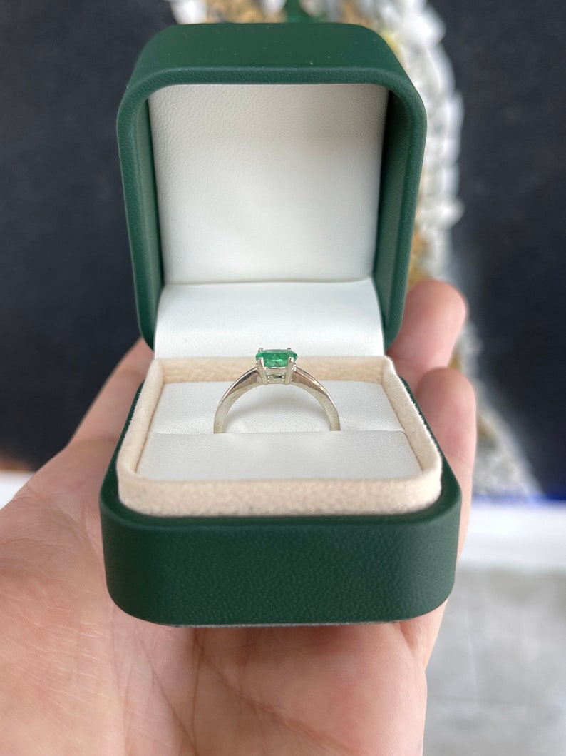 0.75ct East-West Emerald Solitaire Ring in 925 Sterling Silver - Elegant Wedding Band, Anniversary Gift for Her, Perfect for Everyday Wear & Special Occasions