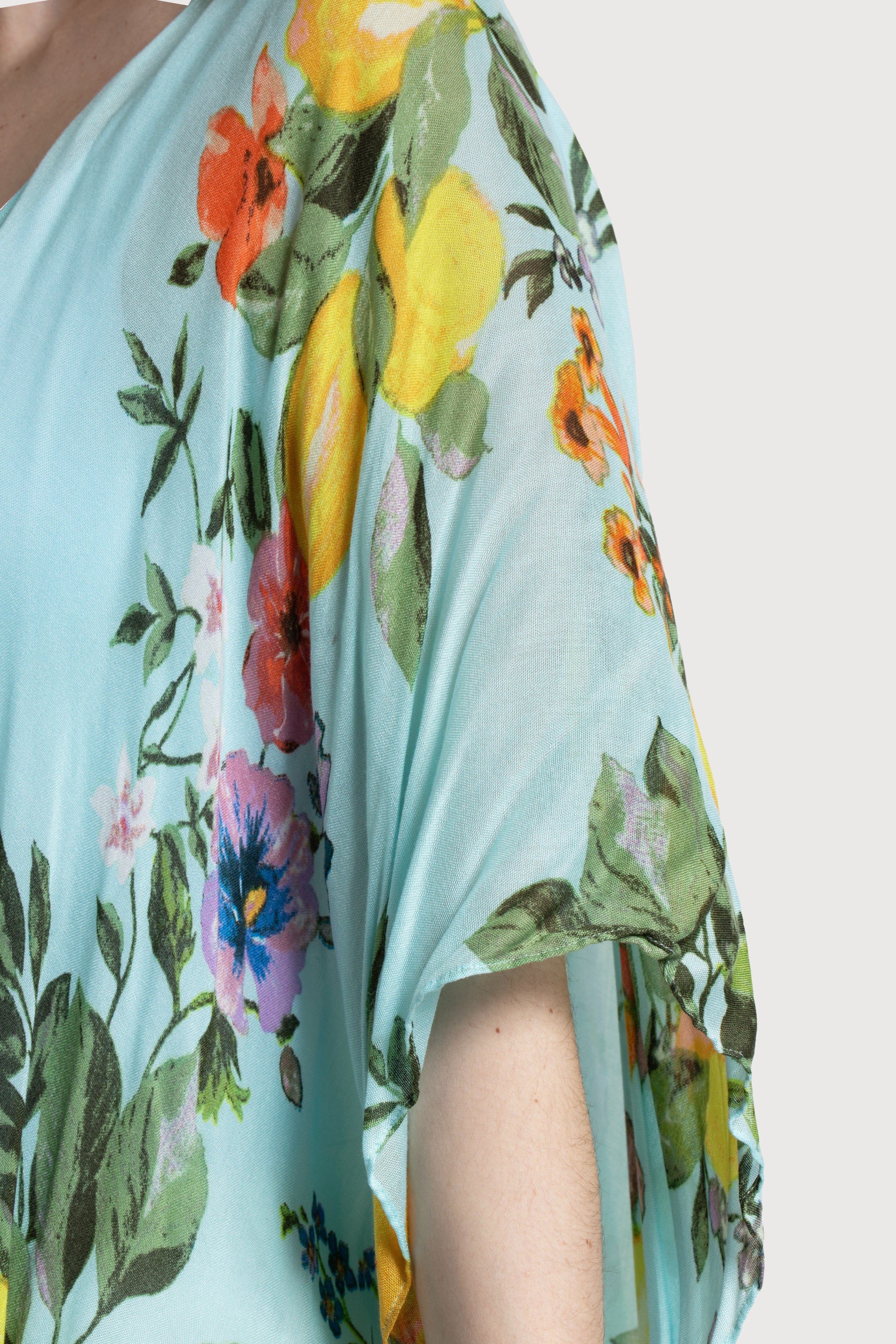 Lightweight Citrus Kimono - Elegant Floral Japanese Robe for Women, Perfect for Loungewear, Yoga, and Summer Outfits