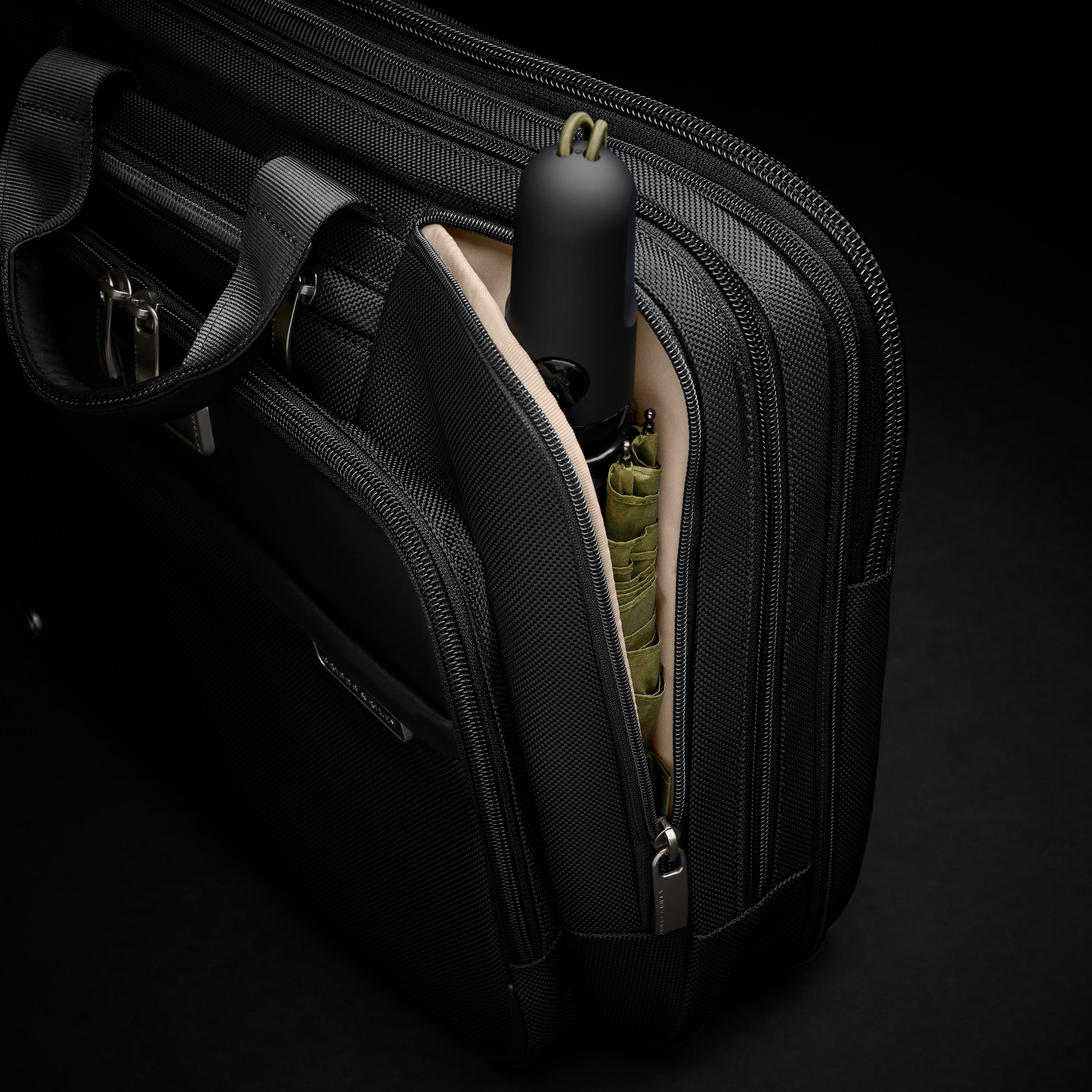 Briggs & Riley @work 2.0 Large Expandable Briefcase - Premium Business Laptop Bag for Professionals - Perfect for Office, Travel & Business Meetings