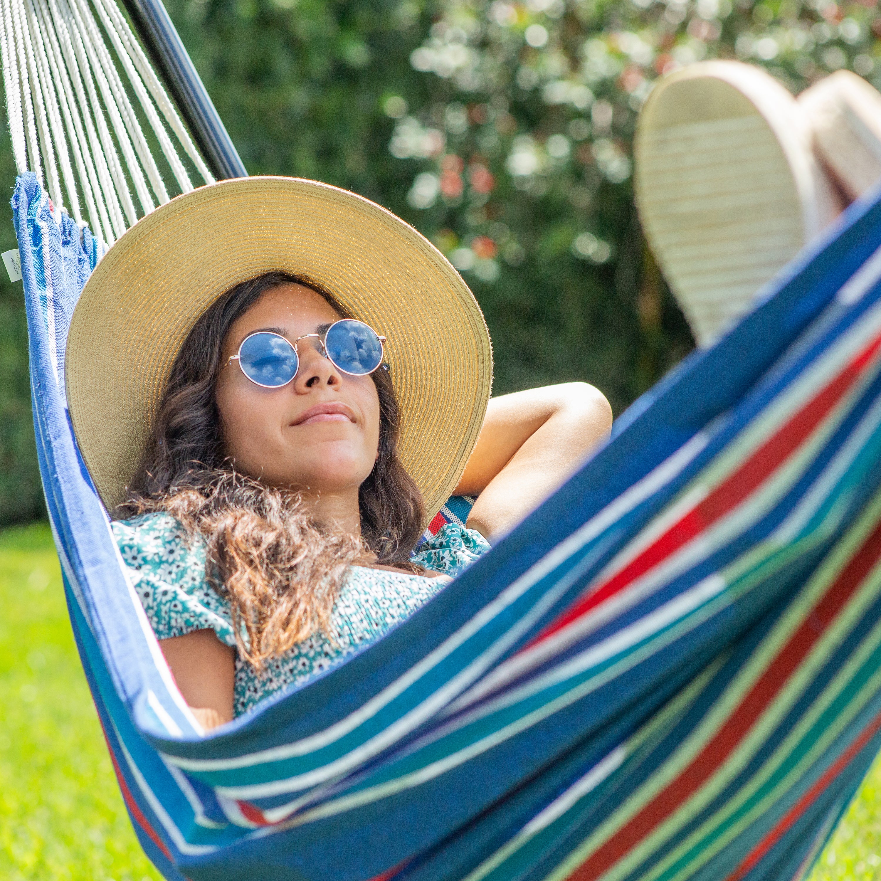 Bliss Hammocks BH 400W5CA Portable Hammock in a Bag with Hanging Hardware - 40 Inch Wide, 220 lb Weight Capacity - Perfect for Camping, Backyard Relaxation & Outdoor Adventures