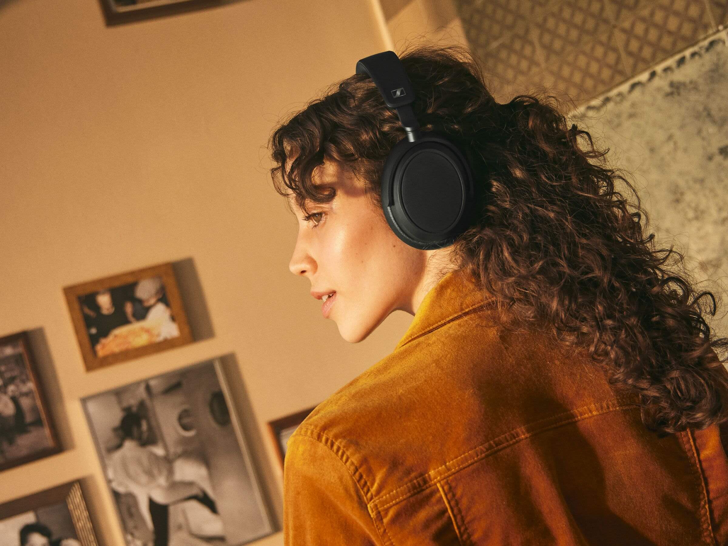 Sennheiser Accentum Plus Wireless Headphones - Noise Cancelling, Hi-Res Audio, 50H Battery - Perfect for Travel, Work & Music Lovers