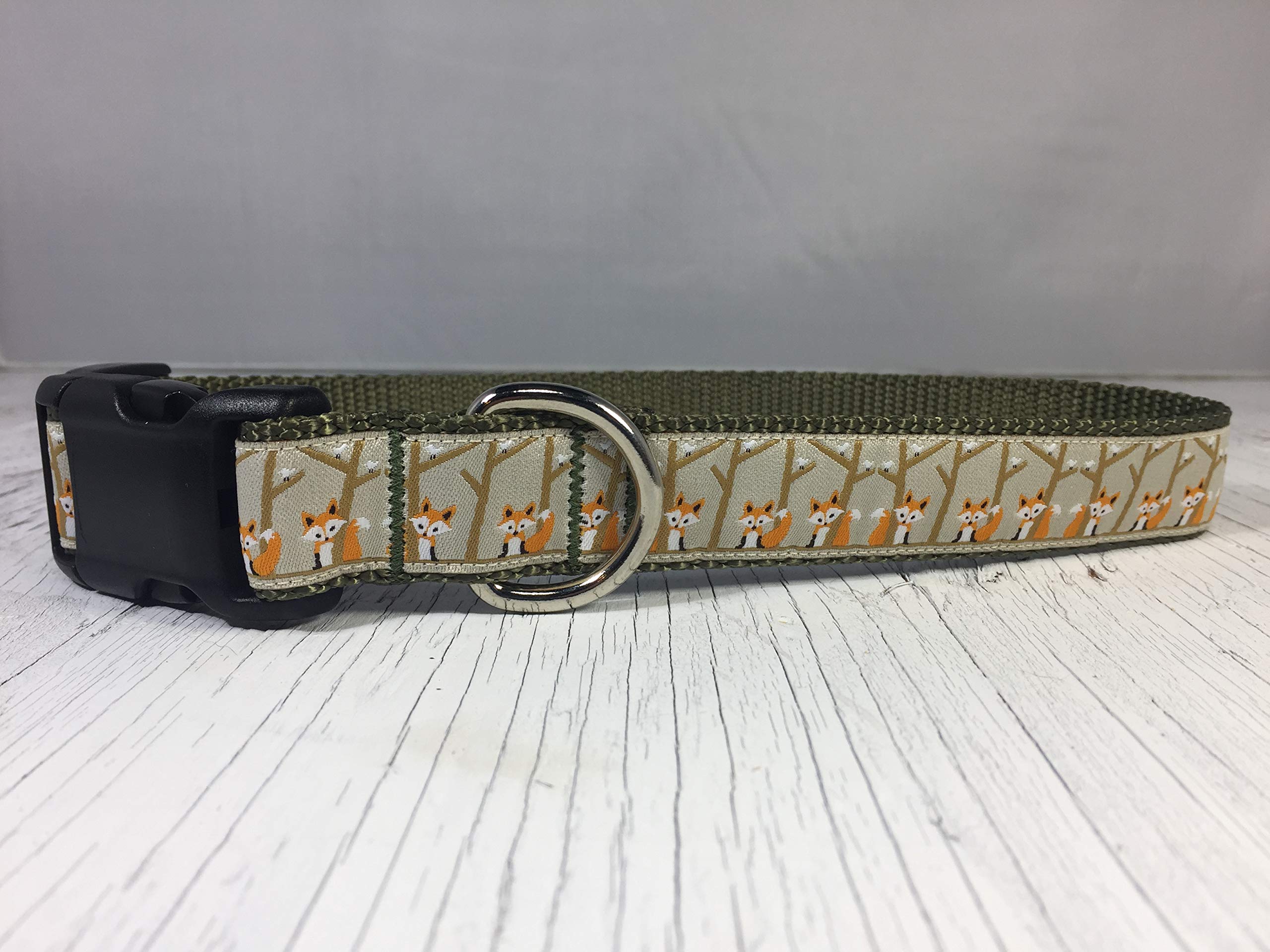 Red Fox in Trees Dog Collar - Adjustable Pet Collar with D-Ring for Leash, Durable Nylon Dog Collars for Small Medium Large Dogs - Perfect for Hiking, Walking & Outdoor Adventures