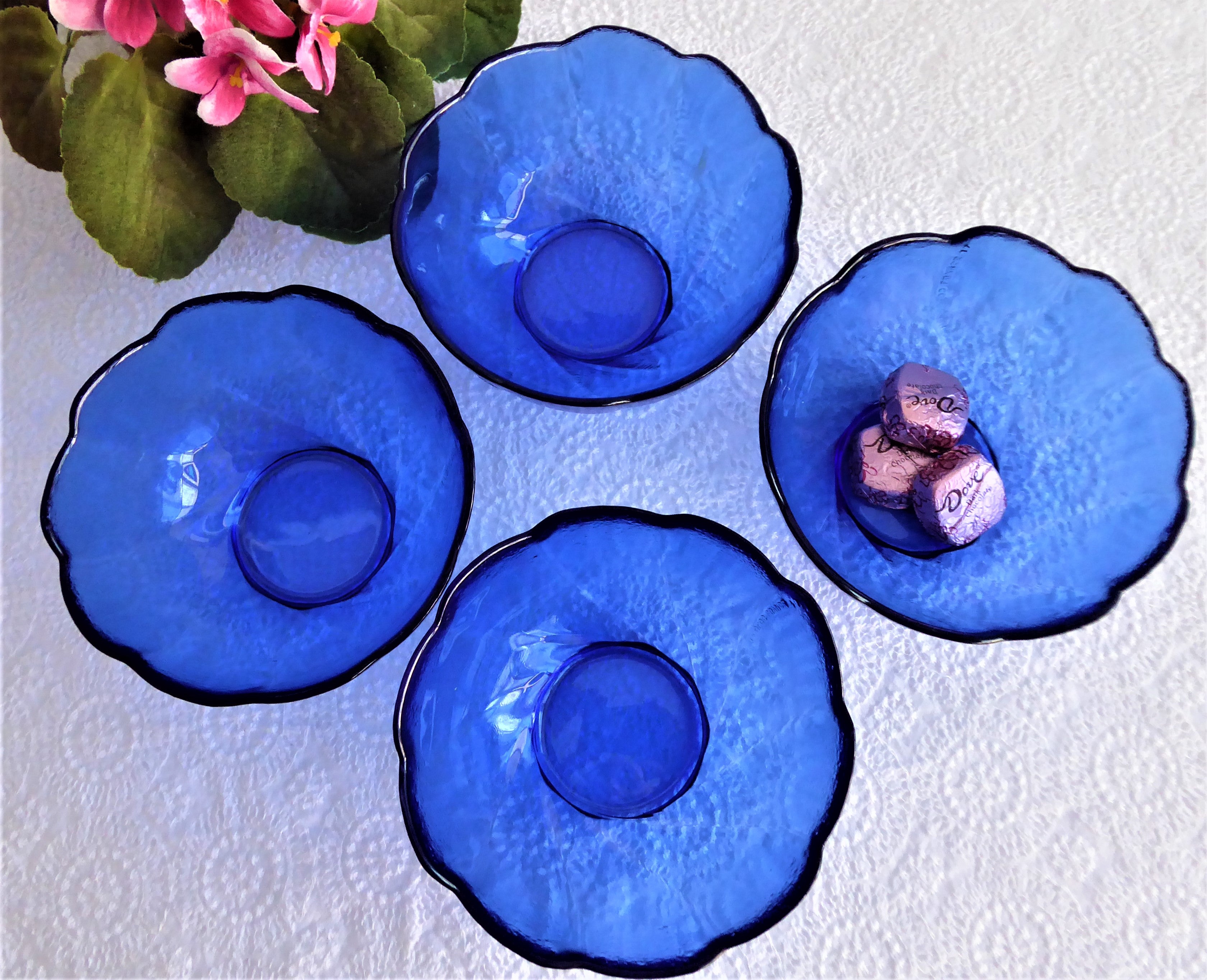 Vintage Cobalt Blue Glass Berry Bowls Set of 4 - Swirl Pattern Dessert Bowls by Arcoroc France 1990s - Perfect for Fruit, Ice Cream, Candy & Party Serving
