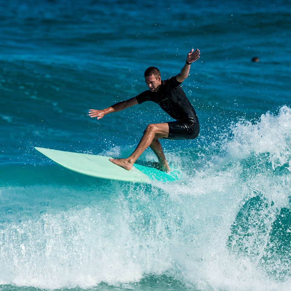 Modern Longboard Retro 9'6 PU Surfboard - Two Tone Green Design for Professional & Beginner Surfers | Perfect for Beach Waves & Coastal Cruising