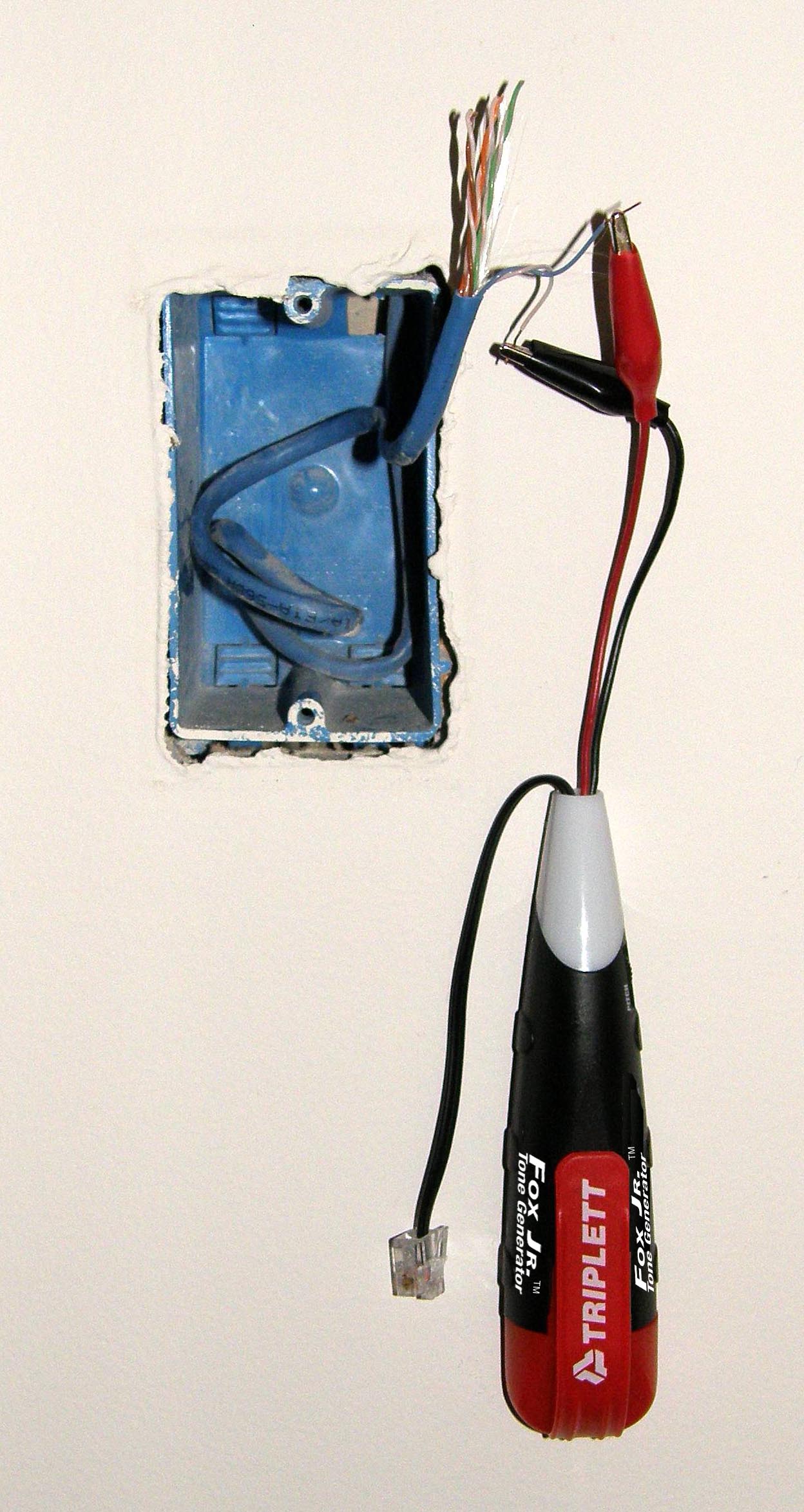 Fox & Hound Jr™ Compact Tone & Probe Kit - Professional Wire Tracer for Security Systems, Thermostats, Telephone & Network Cables | Ideal for Electricians & DIY Home Wiring Projects