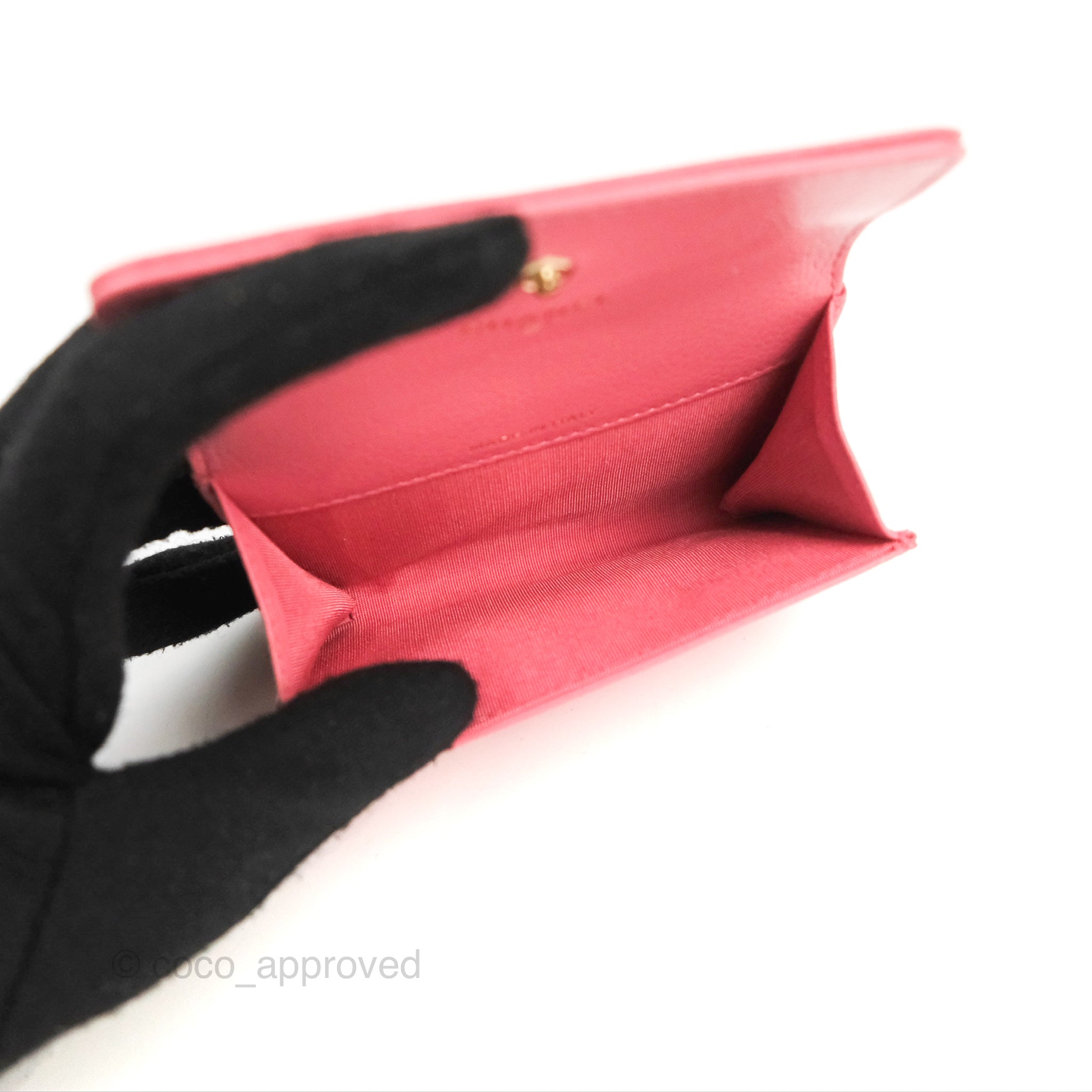 Chanel Camellia Pink Caviar Leather Card Holder with Gold Hardware - Luxury Compact Wallet for Everyday Use & Gift Giving