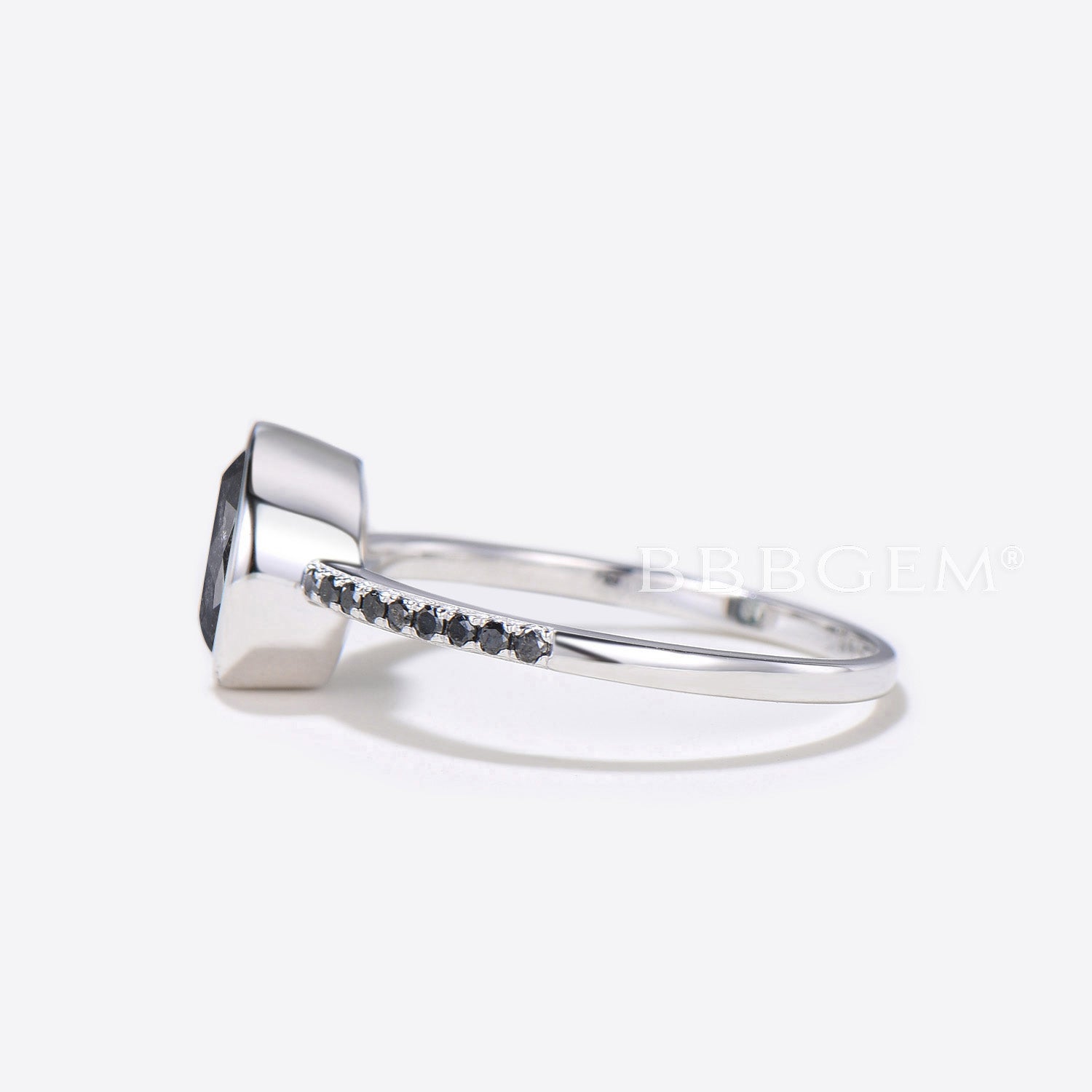 Bezel Set Oval Cut Natural Salt and Pepper Diamond Engagement Ring - Unique Vintage Wedding Band for Women - Perfect for Proposals, Anniversaries & Romantic Occasions