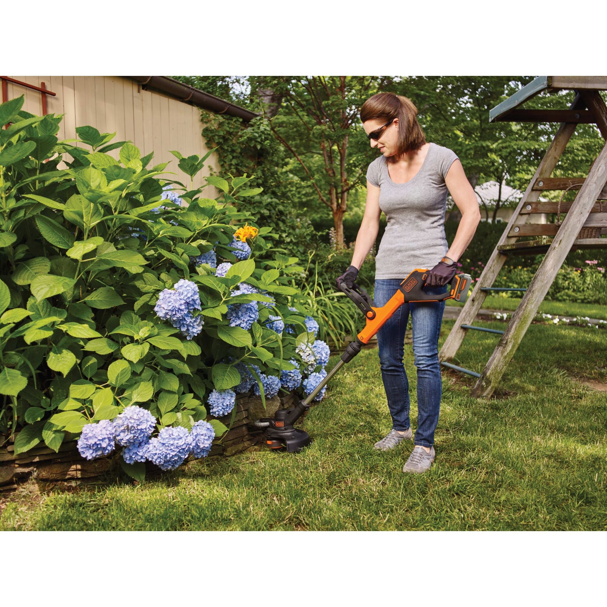 20V MAX* Lithium EASYFEED™ Cordless String Trimmer/Edger - Lightweight Weed Wacker for Lawn Care & Yard Maintenance (Ideal for Grass Trimming, Edging & Landscaping)
