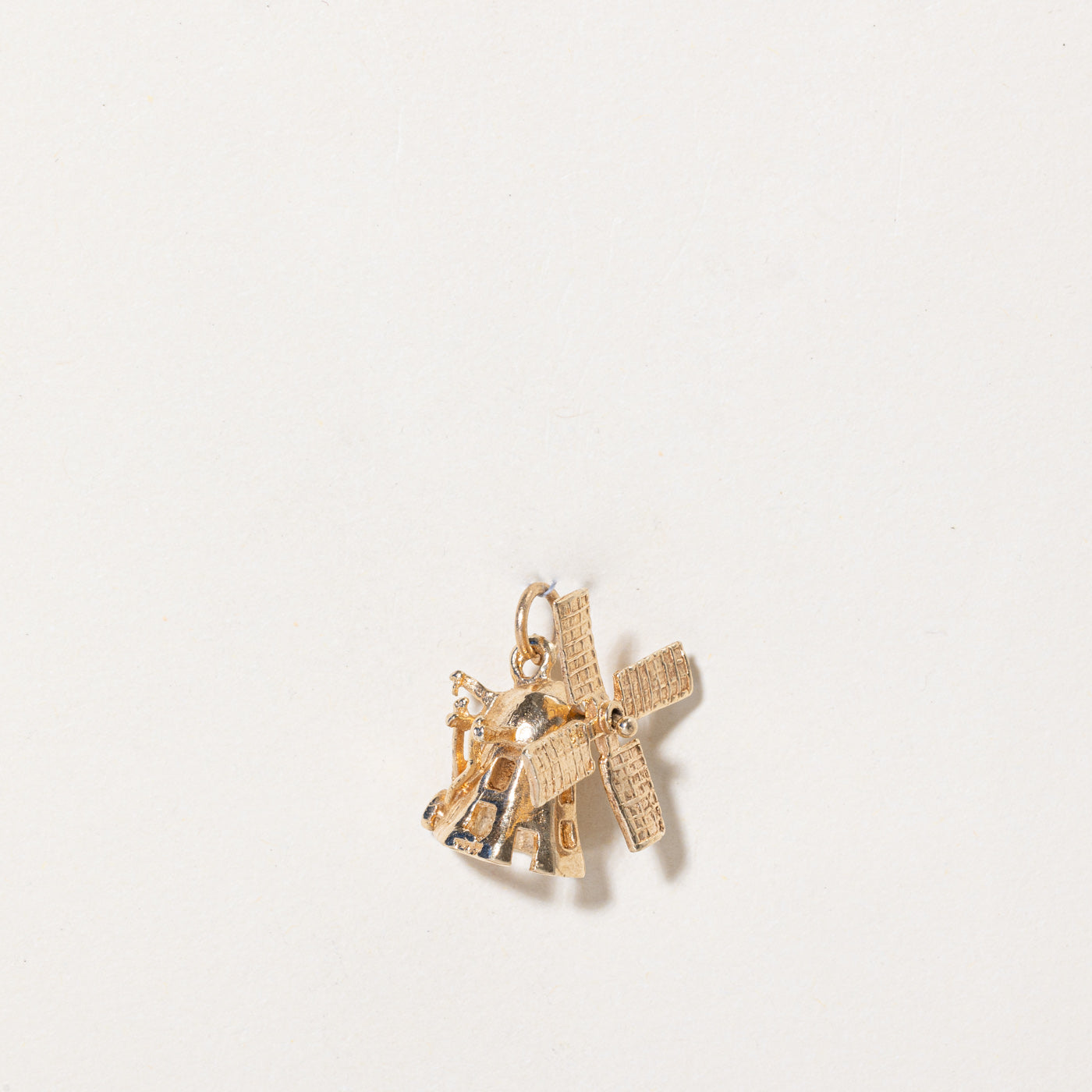 14K Yellow Gold Windmill Charm Pendant Necklace - Dainty & Elegant Jewelry Gift for Women - Perfect for Everyday Wear, Special Occasions & Travel Souvenirs
