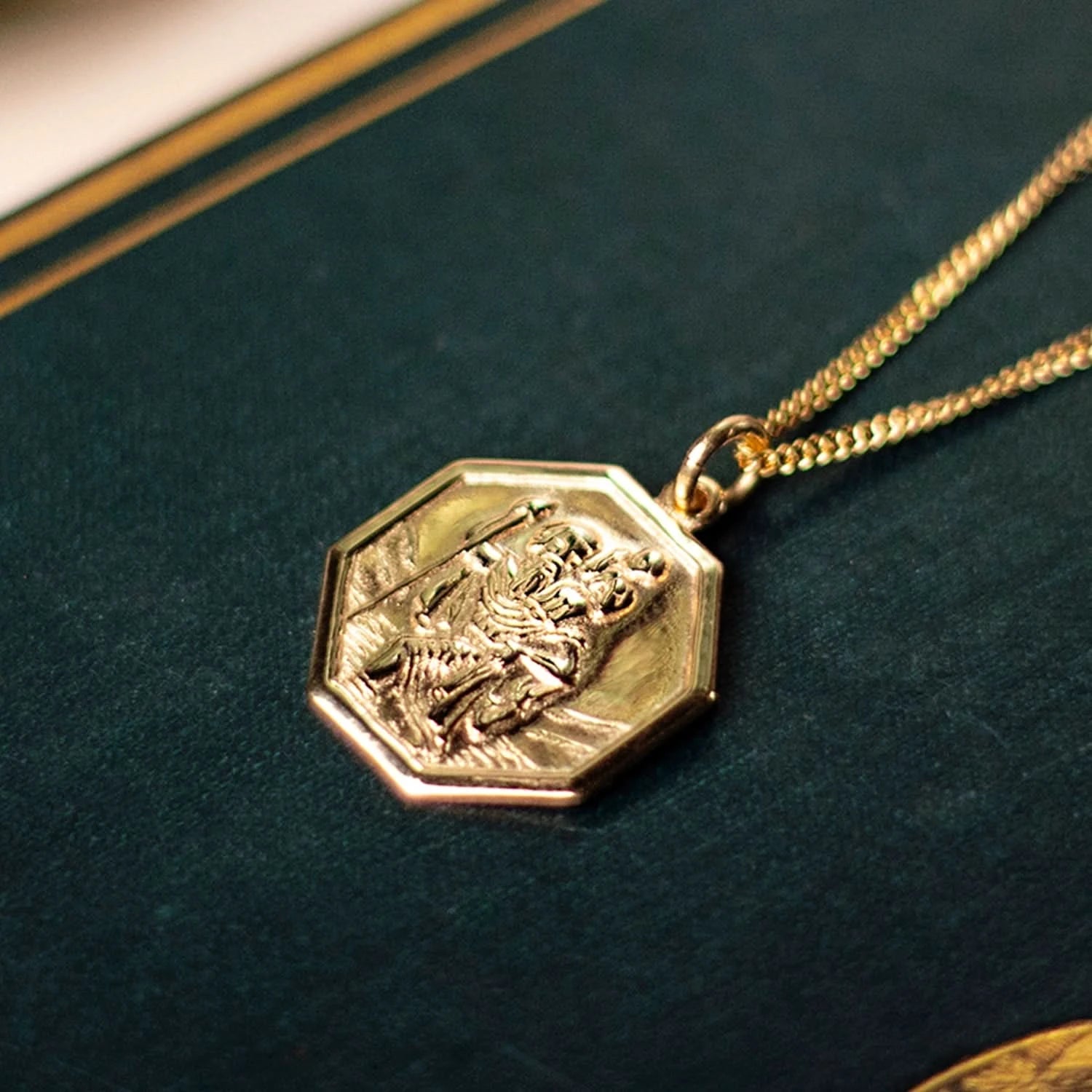 St Christopher Necklace for Men & Women - 14K Solid Gold Religious Pendant with Free Engraving - Perfect for Travel Protection & Faith Jewelry Gifts