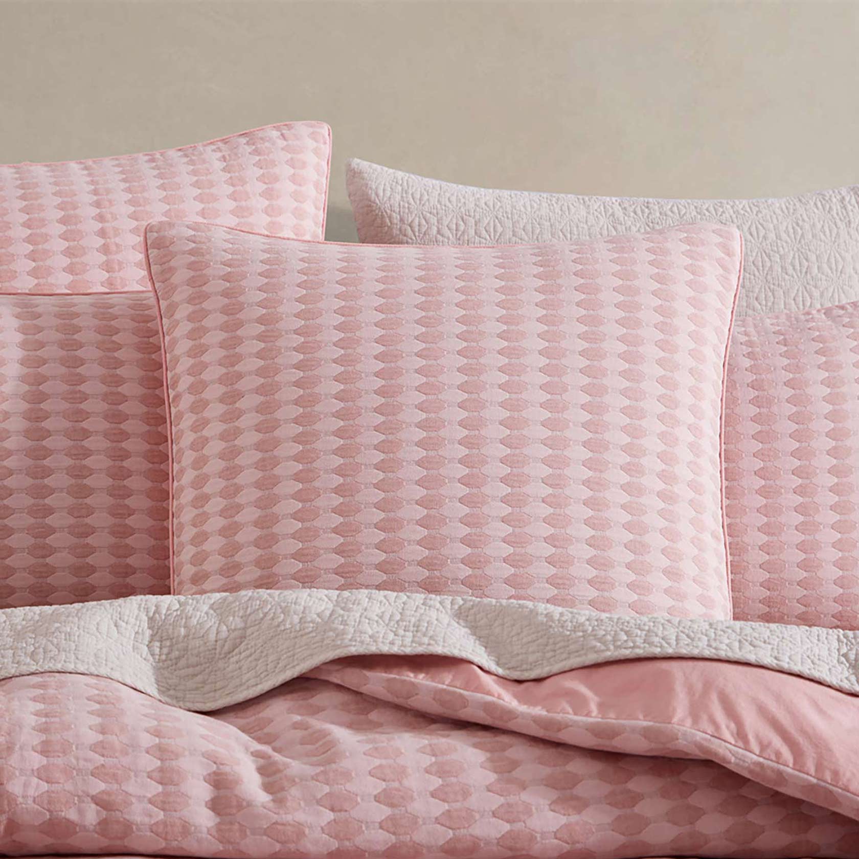 Premium Frankie Blush European Pillowcase Set - Luxury 100% Cotton Bedding by Logan & Mason - Perfect for Master Bedroom, Guest Room & Home Decor
