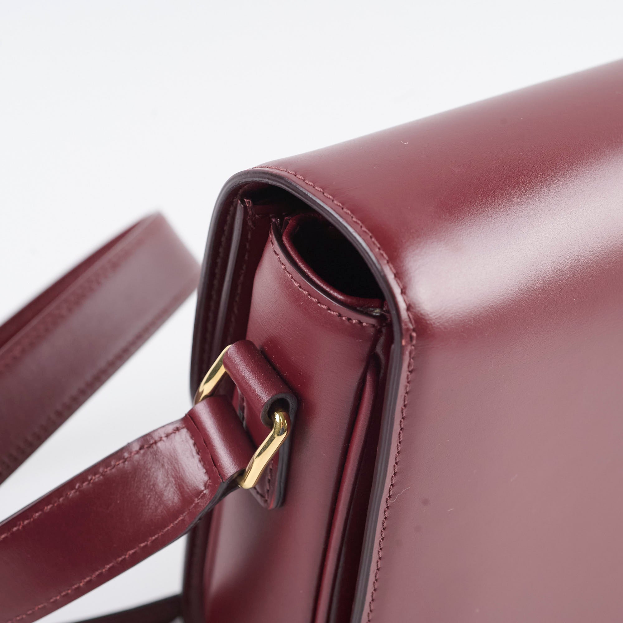 Celine Medium Triomphe Handbag in Shiny Burgundy Calfskin Leather - Perfect for Work, Travel & Evening Events