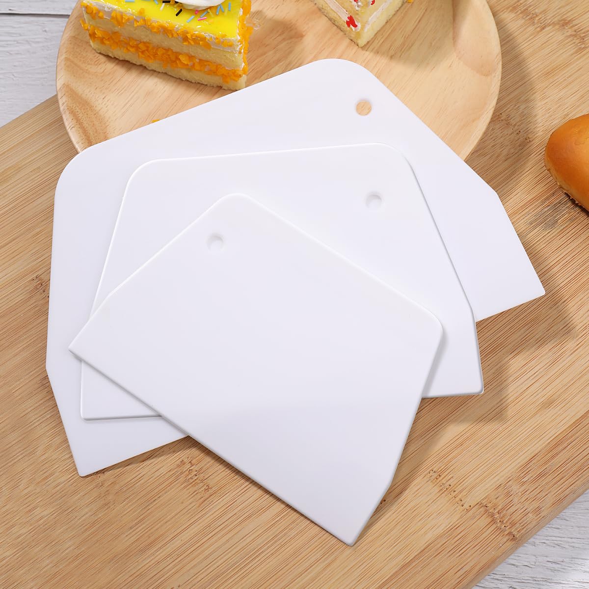Hemoton 3-Piece Silicone Cake Scraper Set - Multi-Purpose Dough & Bowl Scraper, Cake Decorating & Icing Smoother Tools for Professional Baking | Perfect for Cake, Bread, Pastry & Cookie Dough Preparation