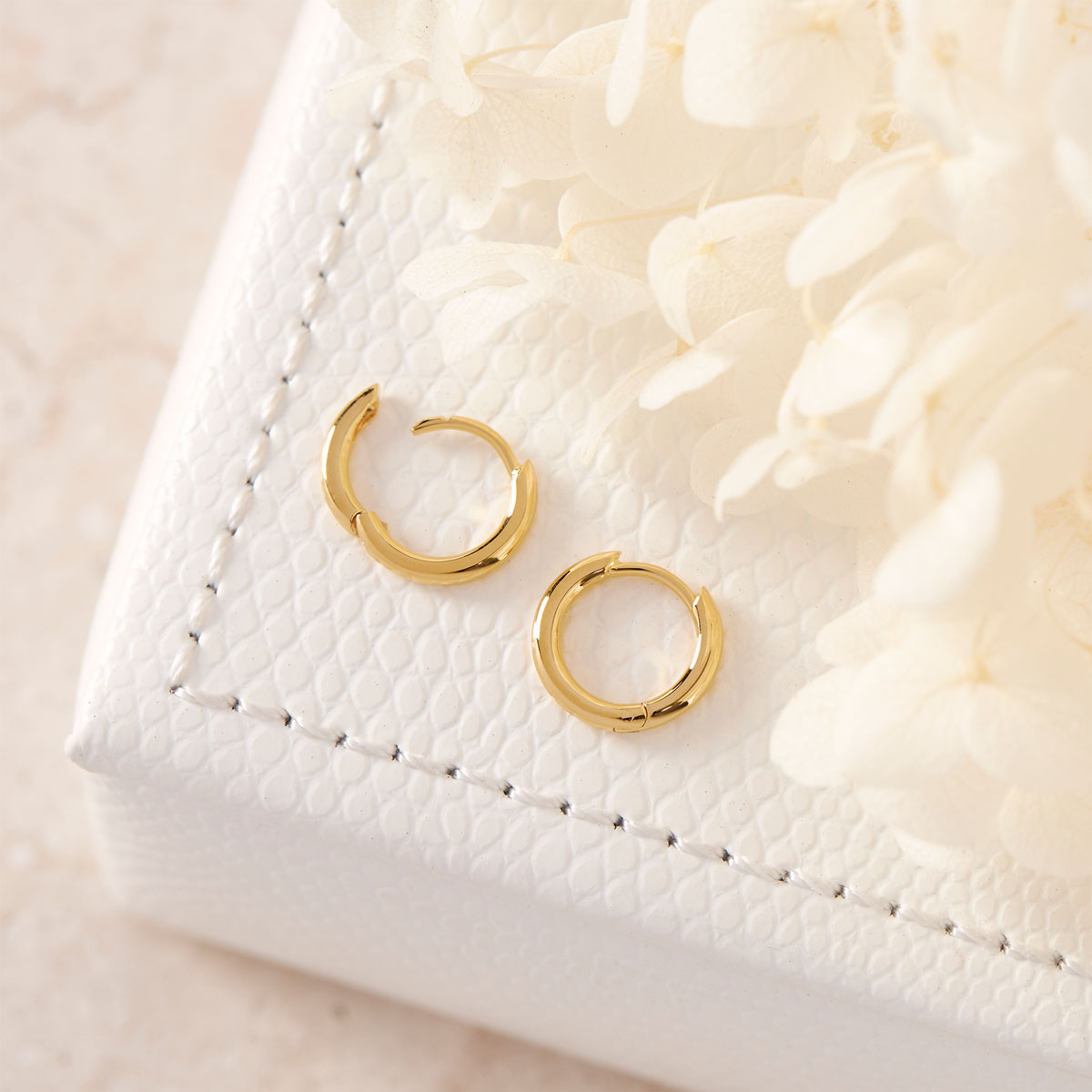 18K Gold Huggie Hoop Earrings - Delicate Round Design for Women - Perfect for Everyday Wear, Parties & Gifts