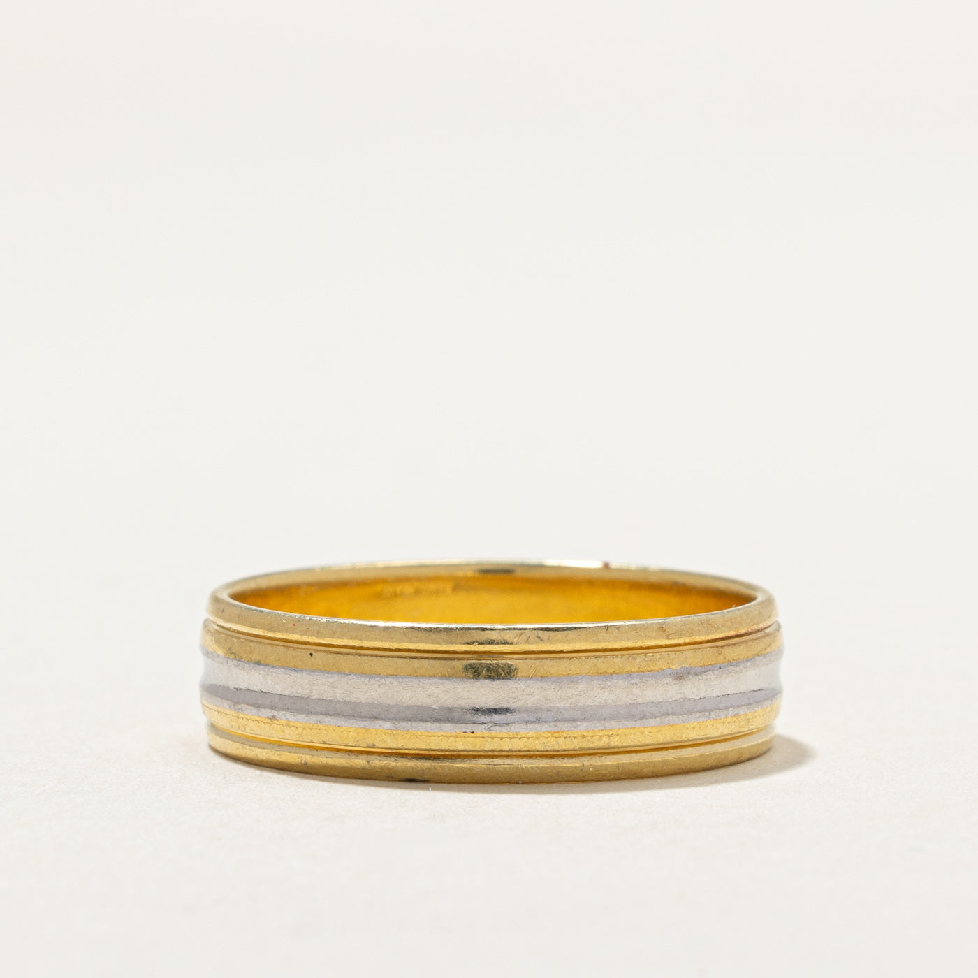 18K & Platinum Two Tone Textured Wedding Band Ring for Men & Women | 6.2mm Width | Size 9.75 | Perfect for Anniversary, Engagement, and Special Occasion Gifts