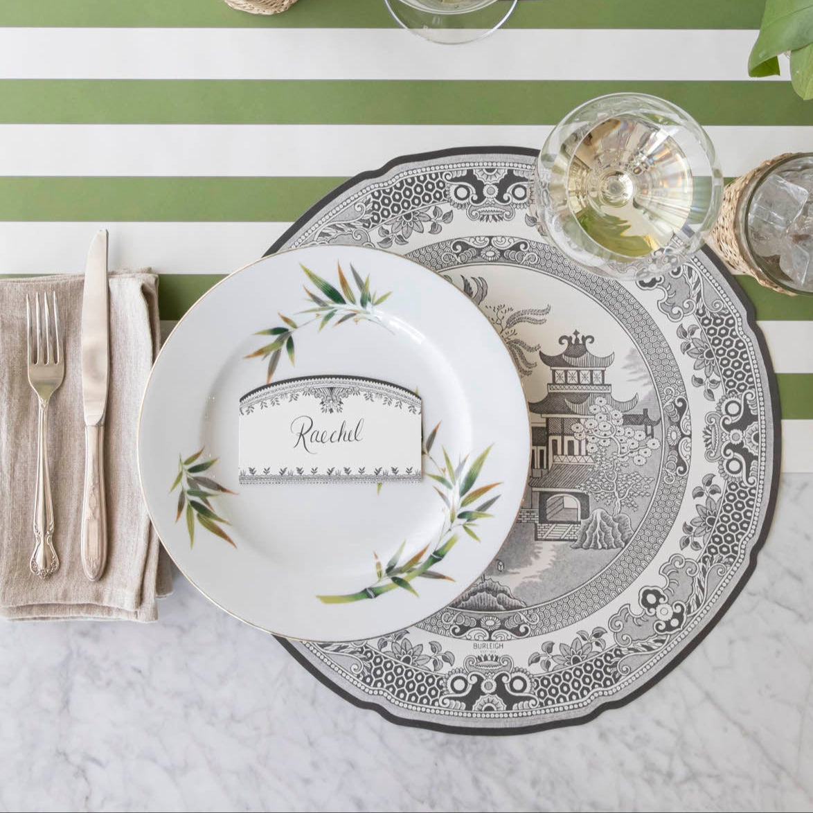 Eco-Friendly Black Willow Plate Placemat - Natural Wooden Table Setting for Dining, Parties & Home Decor
