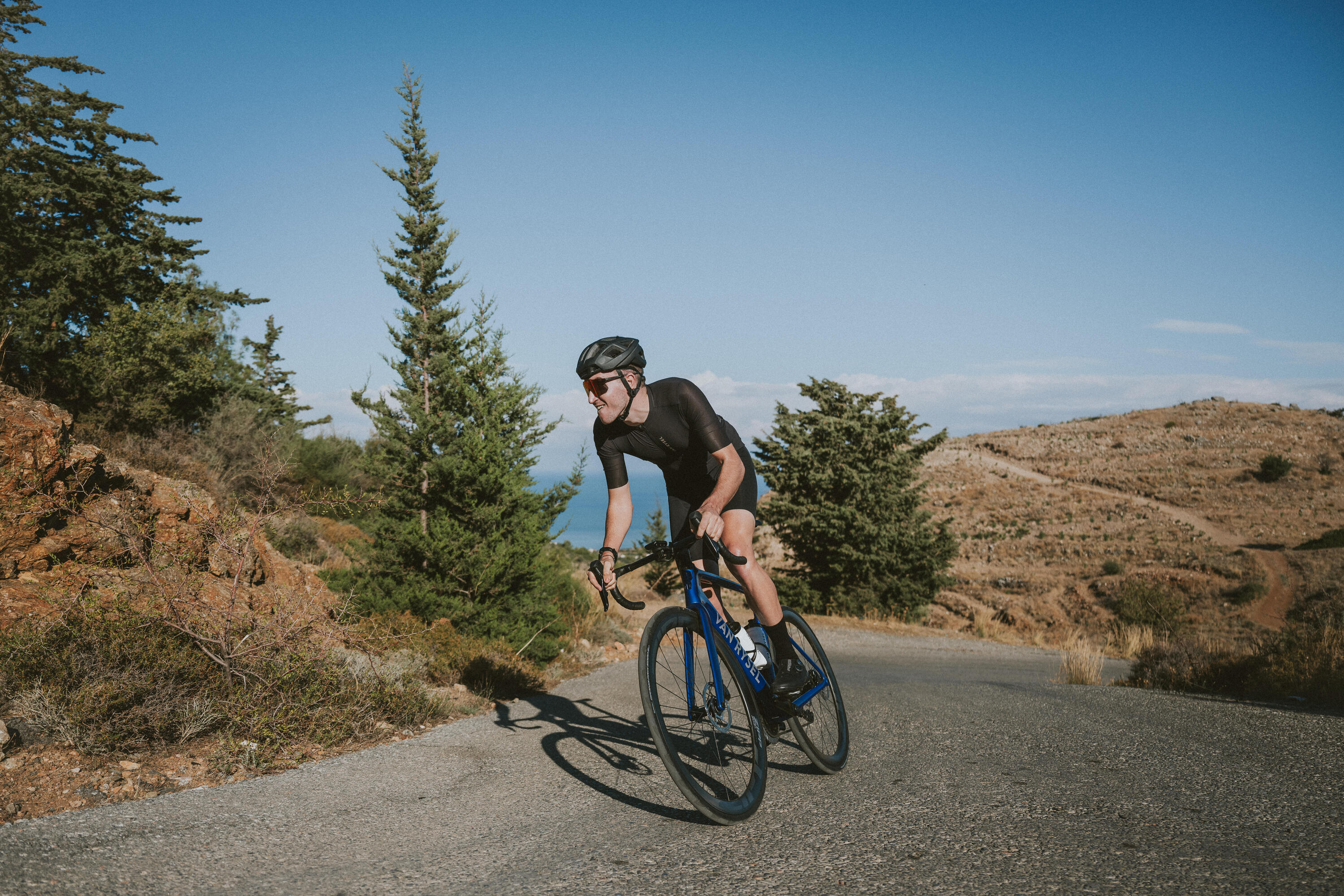 Van Rysel Unisex RCR 2 Short Sleeve Cycling Jersey - Breathable & Quick-Dry for Road Biking & Training - Perfect for Men & Women Cyclists