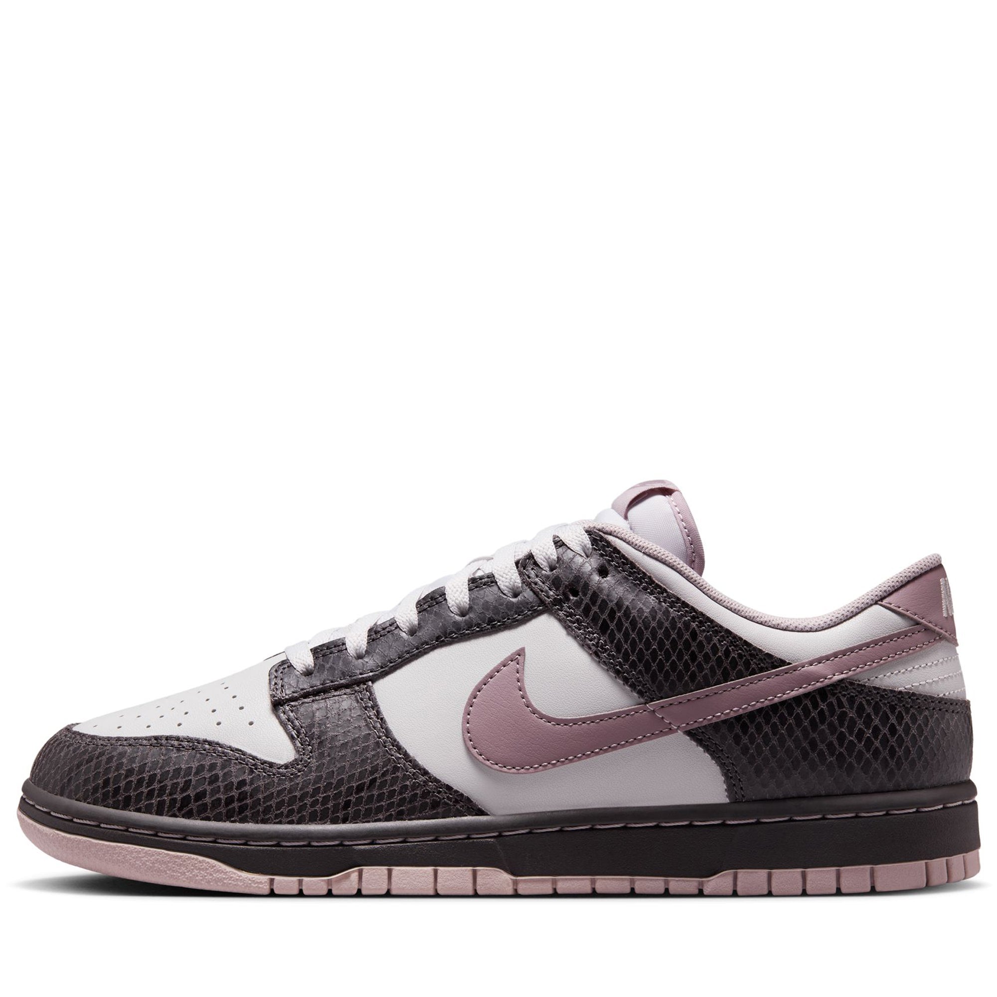 Nike Dunk Low SE Sneakers - Medium Ash/Taupe Grey - Men's/Women's Casual Shoes for Streetwear & Everyday Wear