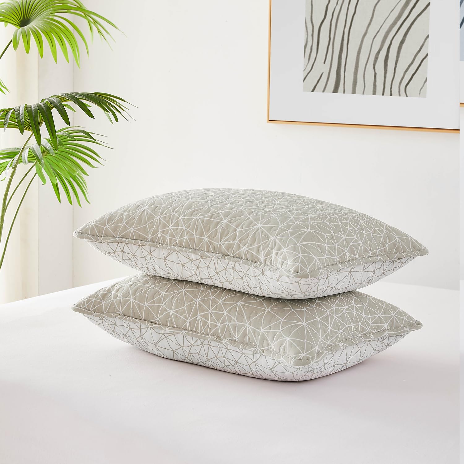 Southshore Fine Living Farmhouse Bedspread Set - Full/Queen Size Lightweight Reversible Geometric Quilt with 2 Pillow Shams (Taupe) | Perfect for Guest Rooms, Master Bedrooms & Cozy Farmhouse Decor