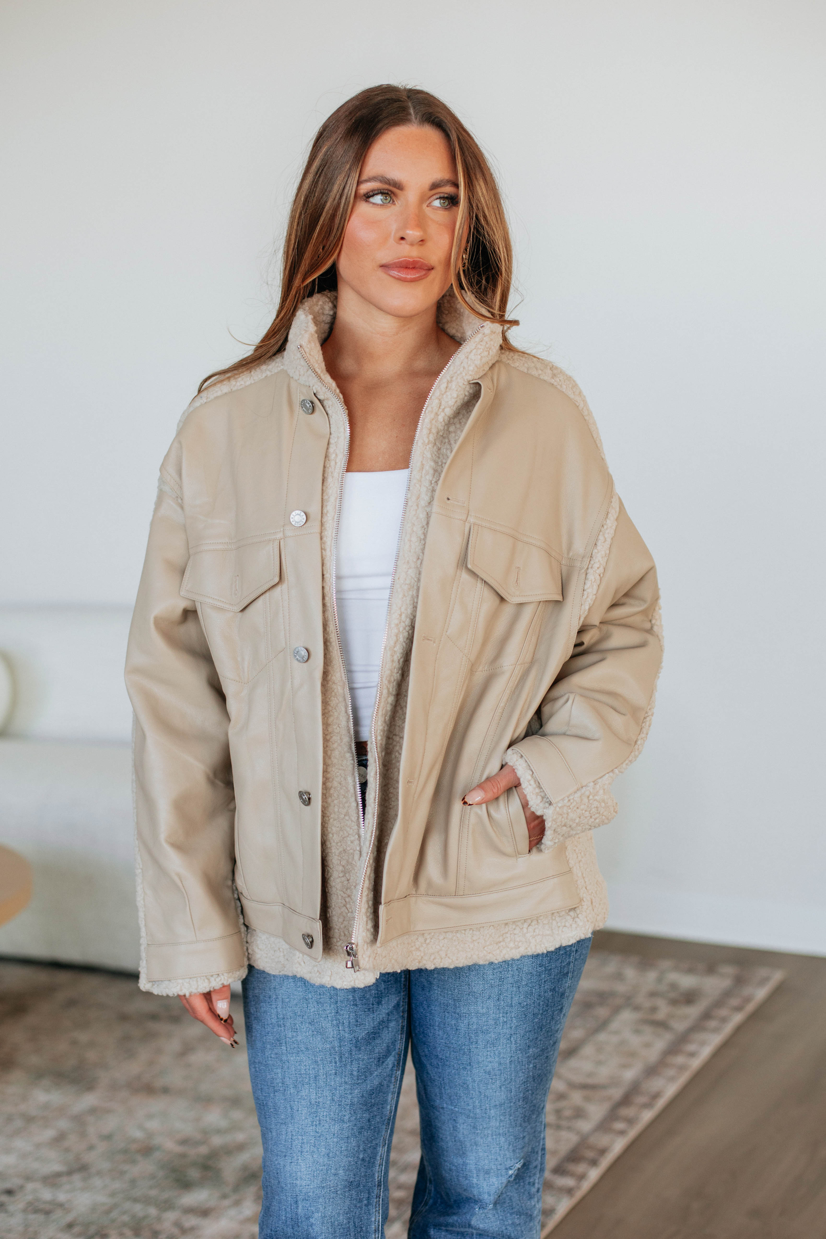 Chantria Sherpa Jacket for Women - Cozy Fleece Lined Winter Coat with Hood - Perfect for Outdoor Activities, Hiking & Casual Wear