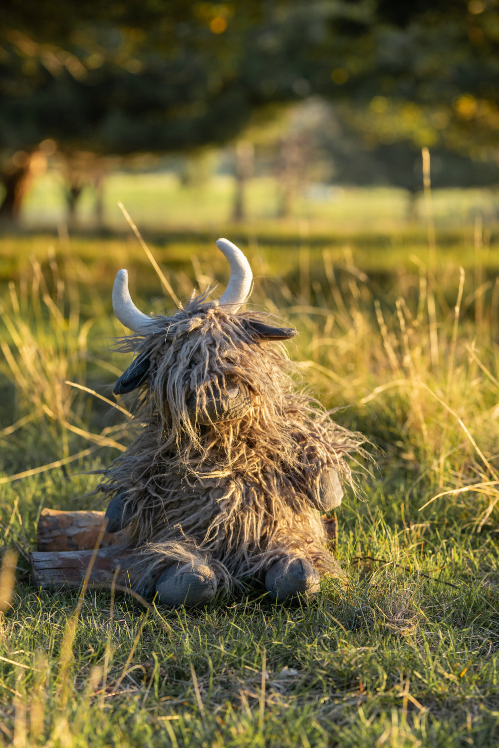 Henry the Highland Cow Charcoal Plush Toy - Soft & Cuddly Stuffed Animal for Kids & Collectors | Perfect for Gifts, Nursery Decor, and Cow Lovers