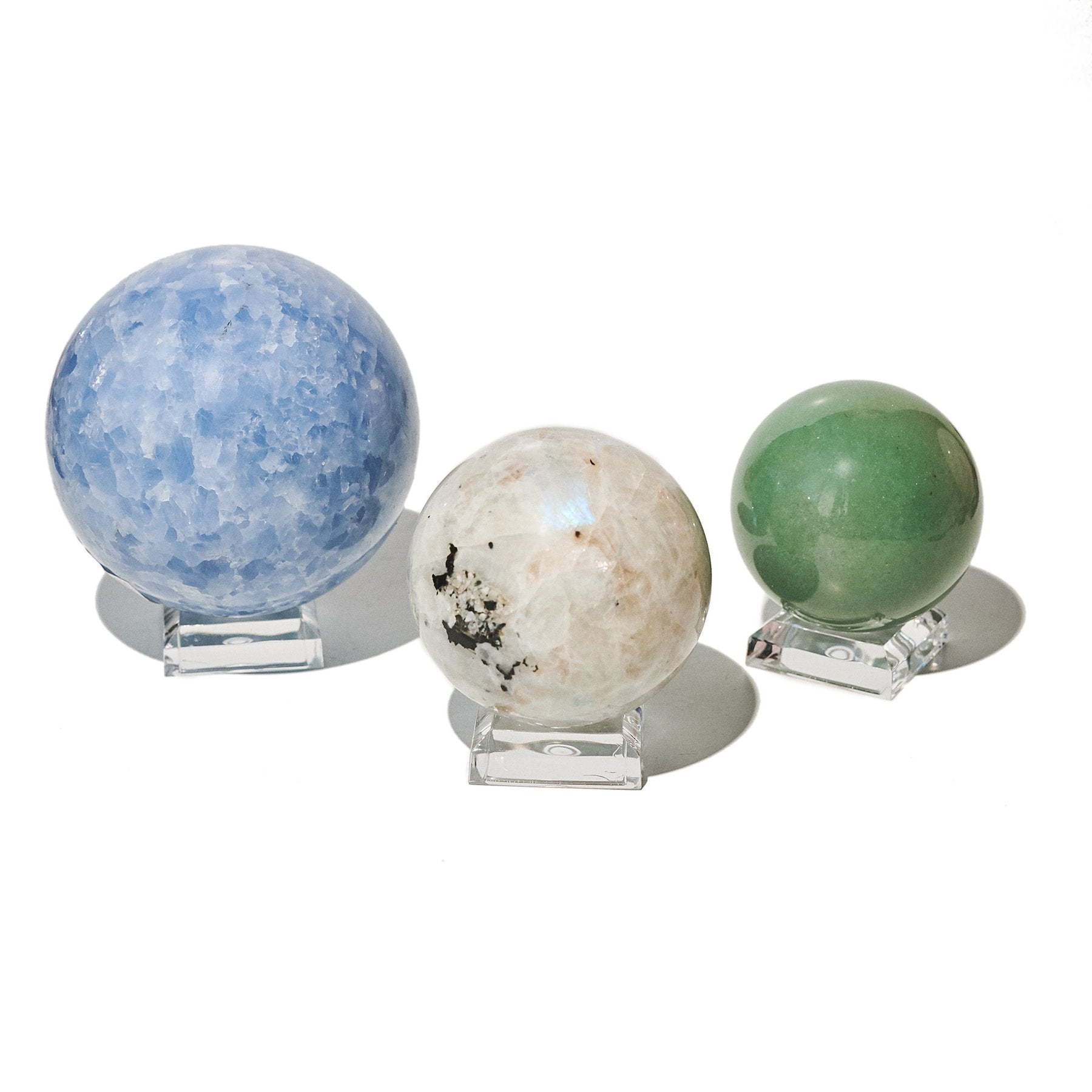 Clear Acrylic Sphere Stand for Display - Perfect for Crystal Balls, Decorative Orbs & Art Displays - Home Decor, Gift Shop & Retail Showcase