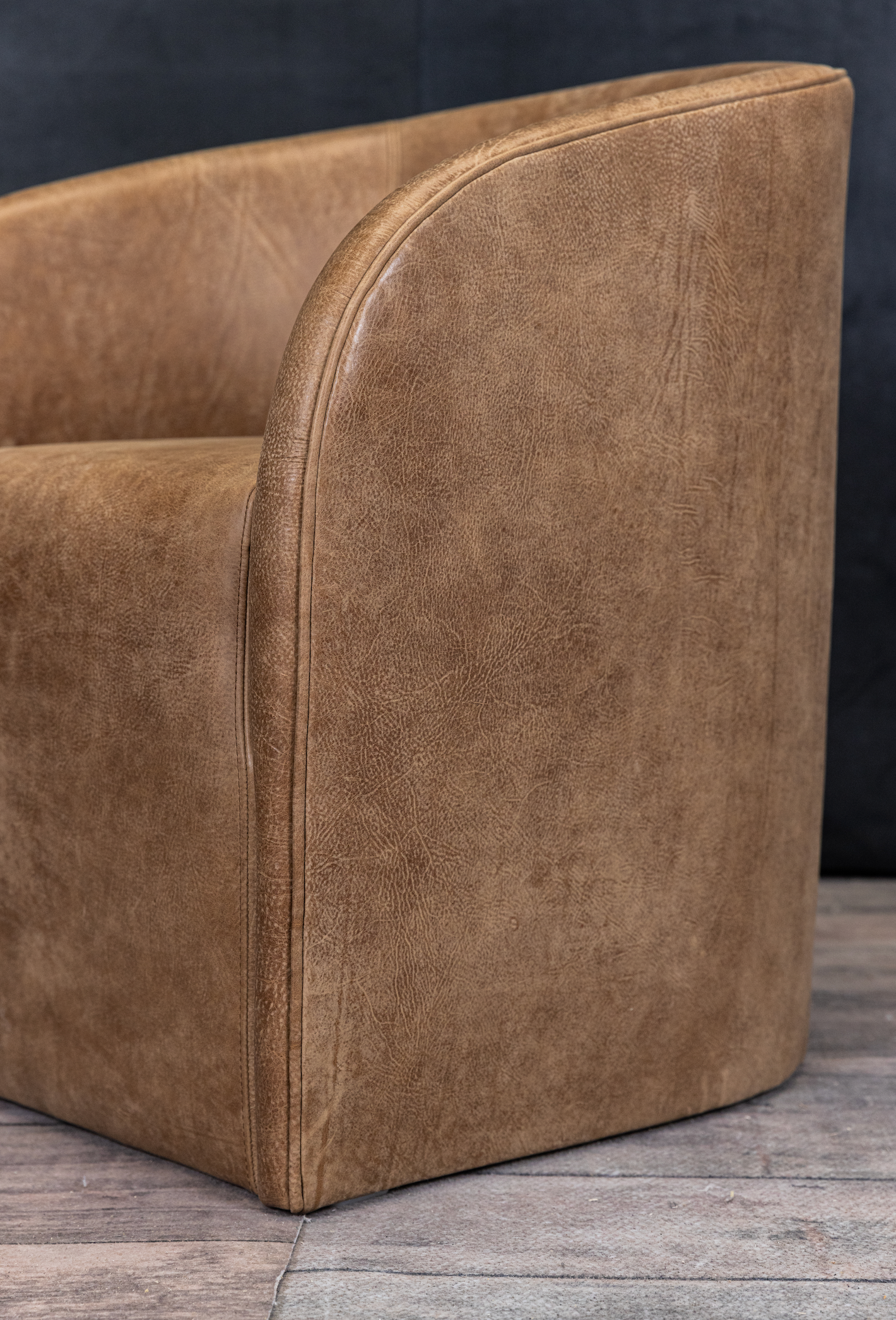 Comfortable Cove Chair - Modern Lounge Chair for Living Room, Patio & Outdoor Relaxation - Ergonomic Design with Soft Cushions - Perfect for Reading, Lounging & Sunbathing