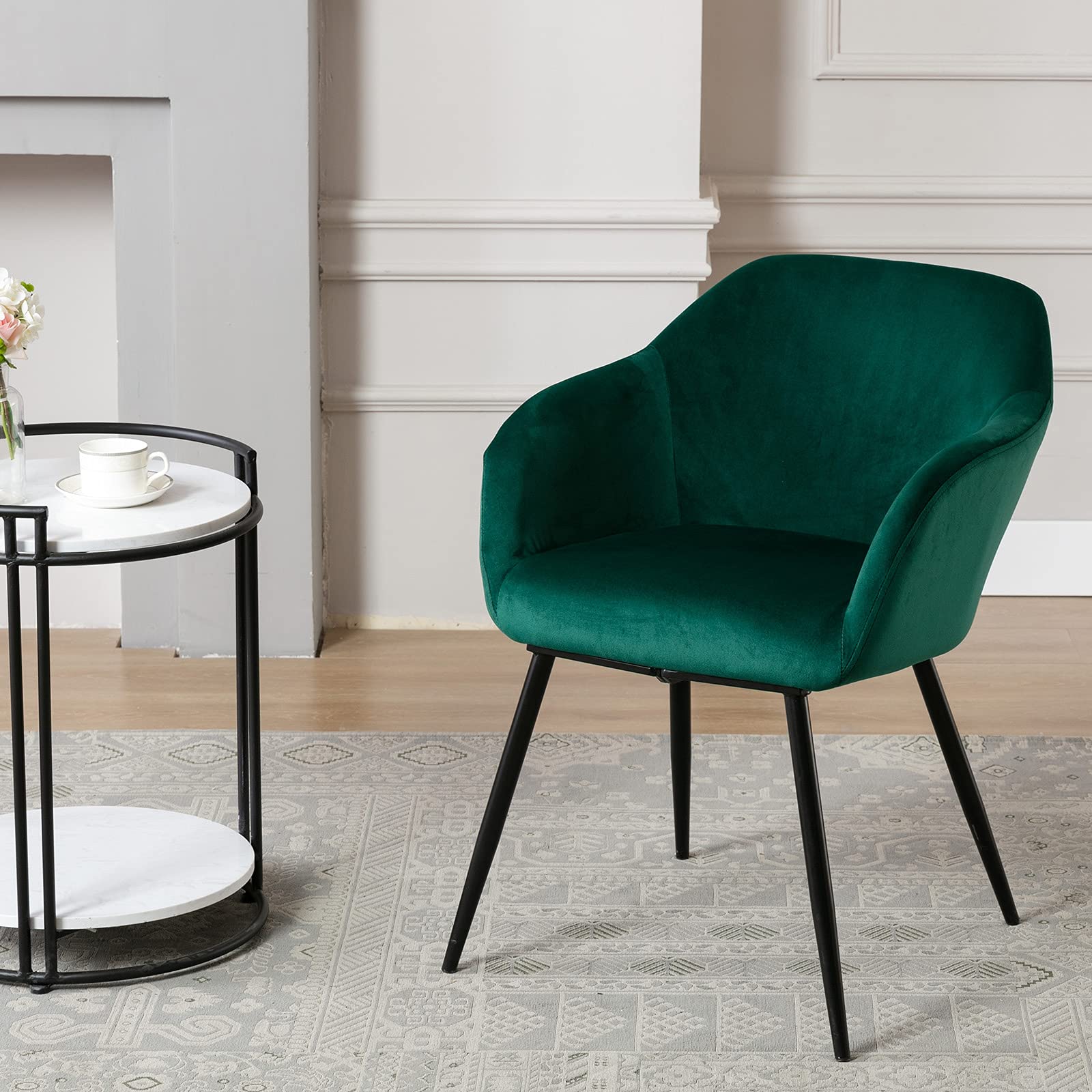Guyou Velvet Accent Chair - Low Arm Lounge Chair with Metal Legs, Comfortable Living Room Chair for Small Spaces, Desk & Side Chair Perfect for Bedroom, Kitchen or Office Corner (Green) - Ideal for Relaxing, Reading & Small Space Decor