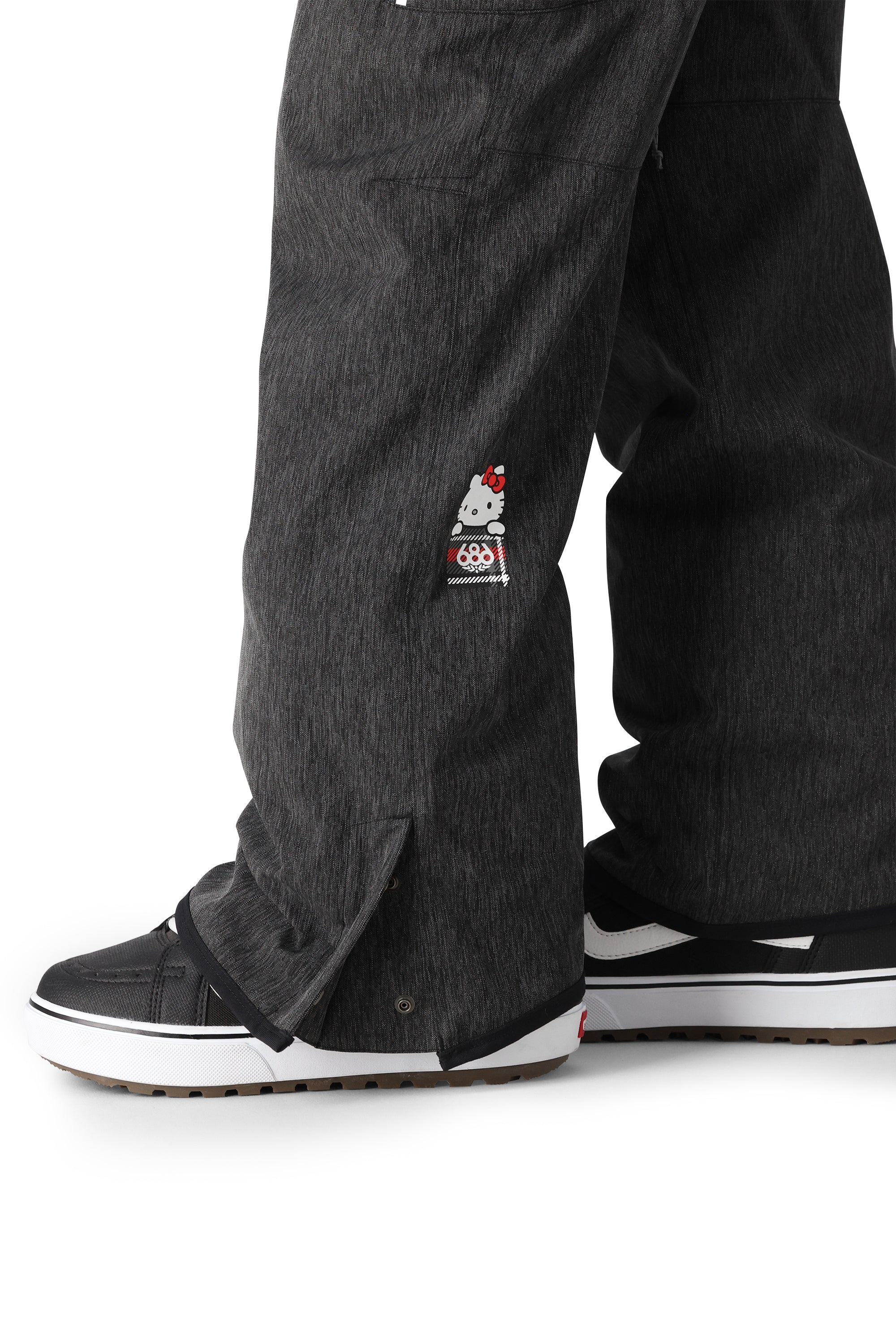686 Women's Aura Insulated Cargo Pant 2025 - Waterproof Winter Snow Pants for Skiing, Hiking & Outdoor Activities