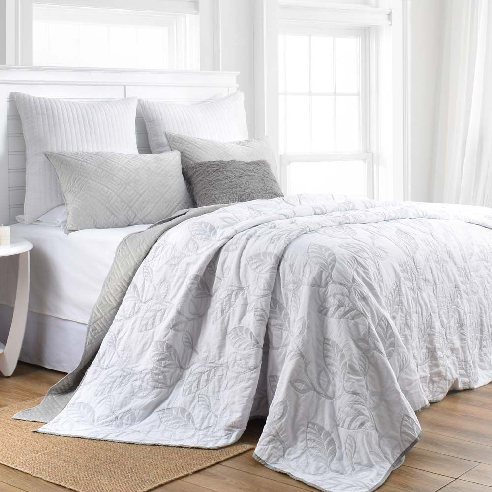 Botanical Leaves Duvet Cover Set King Size - Soft & Breathable Bedding for Cozy Sleep - Perfect for Master Bedroom, Guest Room & Vacation Homes