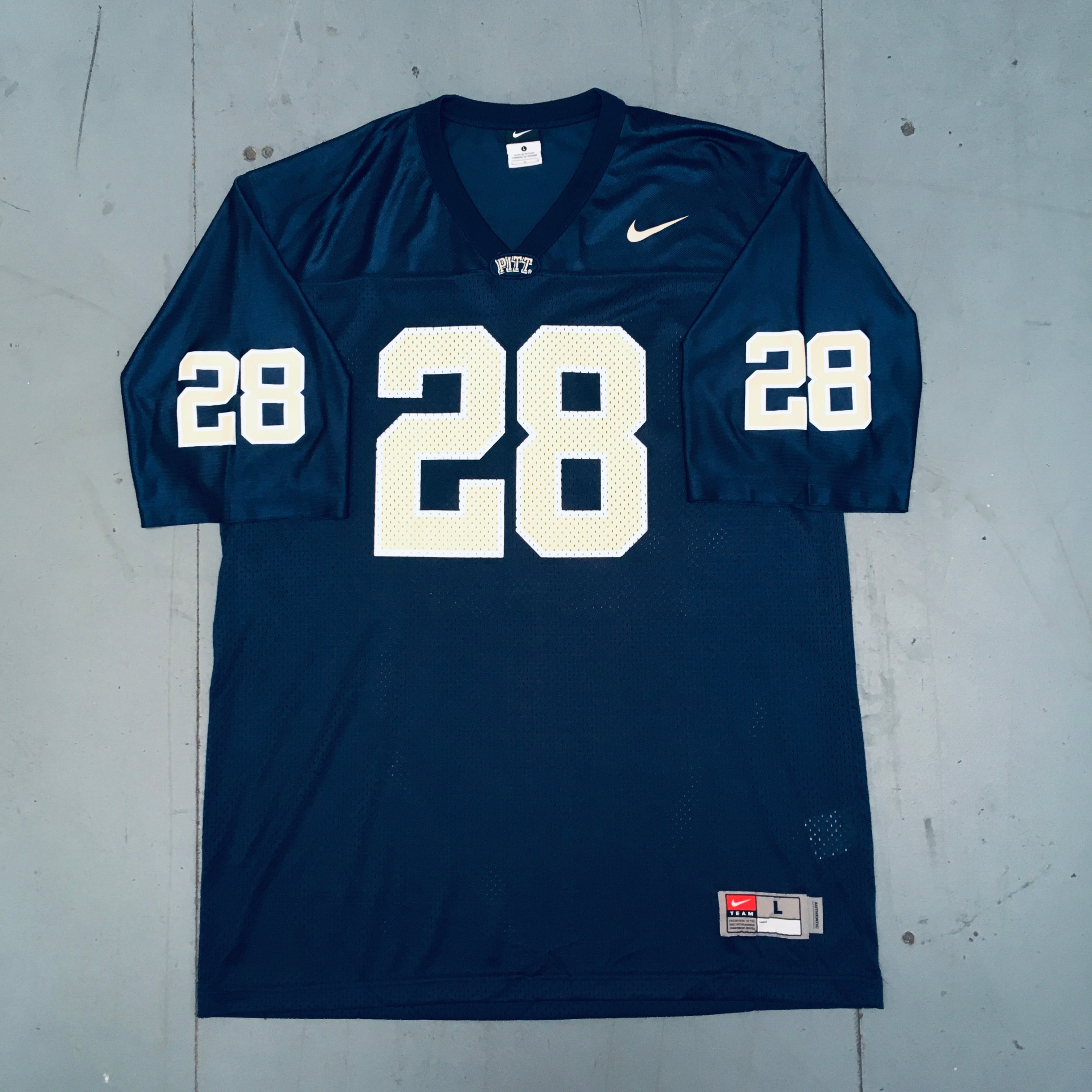 Pittsburgh Panthers #28 Dion Lewis Nike Football Jersey - Size Large - Official College Football Apparel for Fans & Game Day