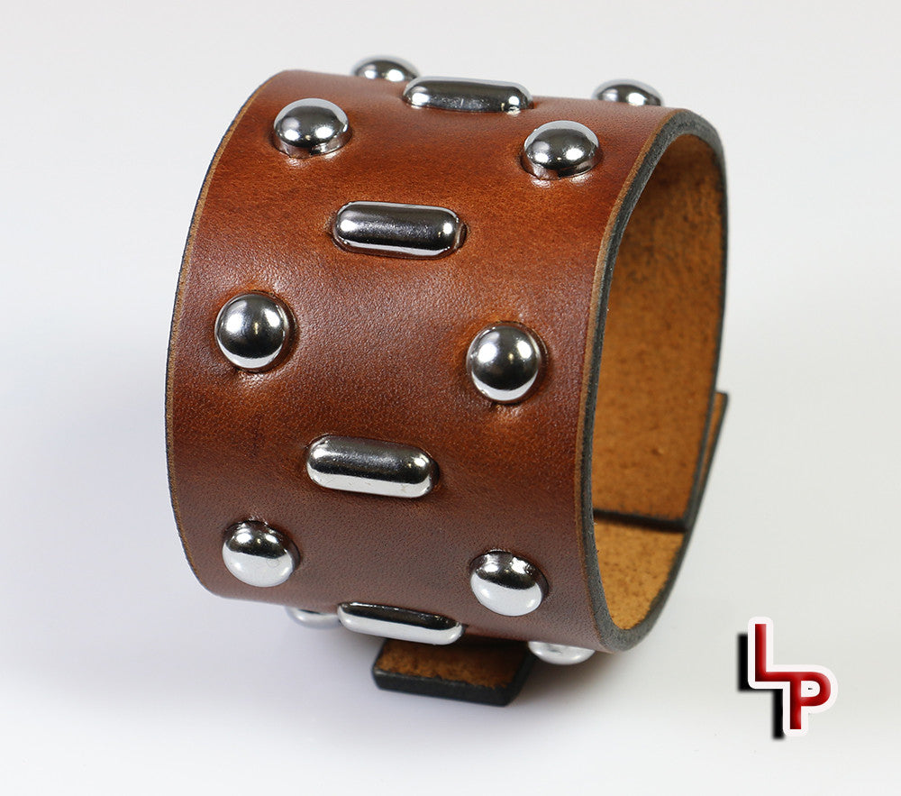 Hunter S. Thompson Studded Wristband - Johnny Depp Inspired Gothic Punk Bracelet for Men & Women | Perfect for Halloween, Costume Parties & Rock Concerts