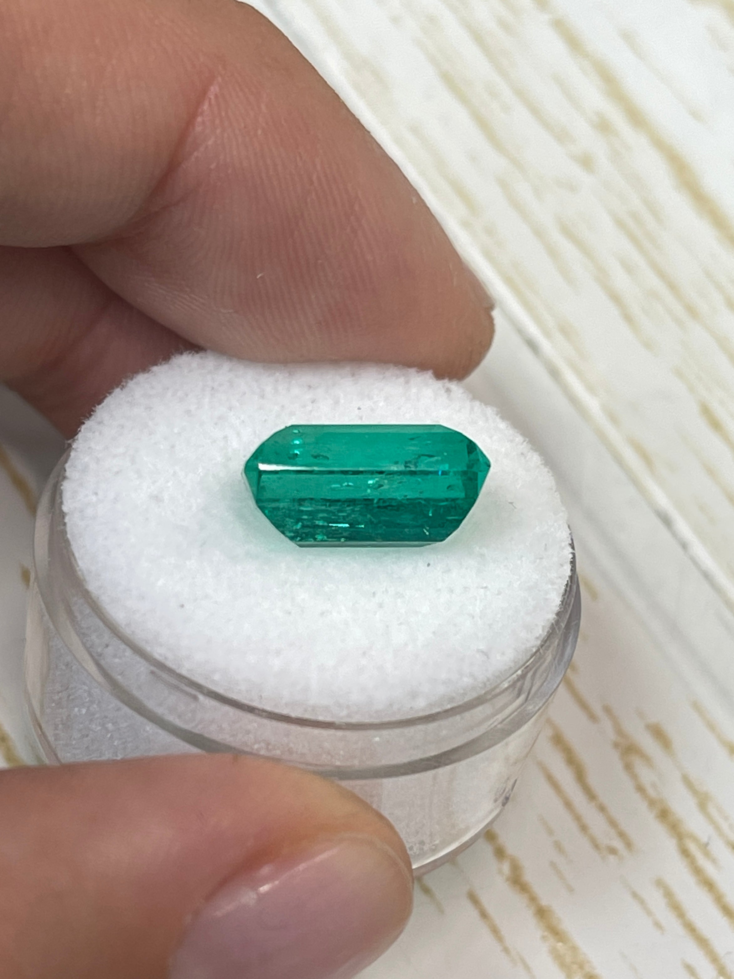 5.63 Carat 13x8mm VS Bluish Green Natural Loose Colombian Emerald Gemstone - Emerald Cut for Jewelry Making, Engagement Rings & Luxury Gifts