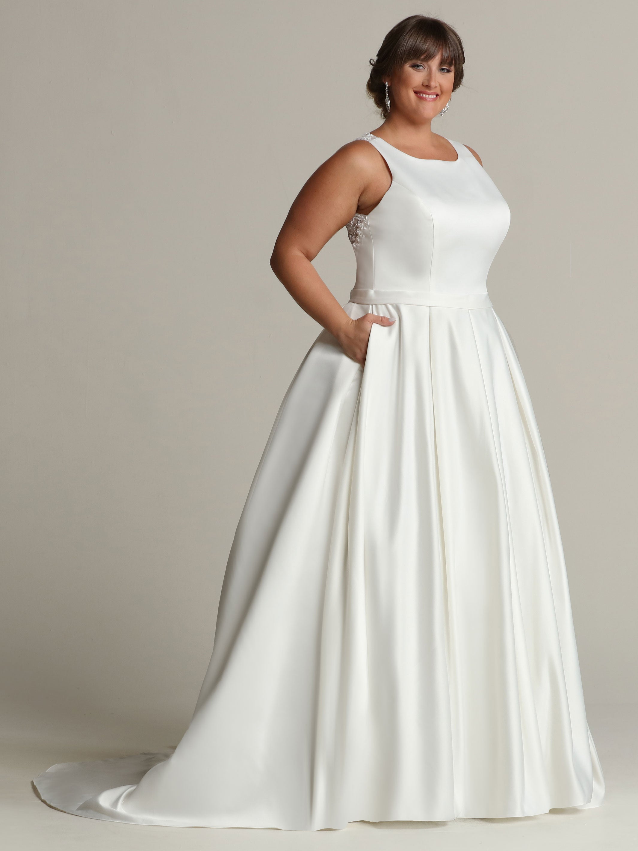 Penelope Halter Satin A-Line Wedding Dress with Pockets - Elegant Bridal Gown for Beach, Garden & Church Ceremonies